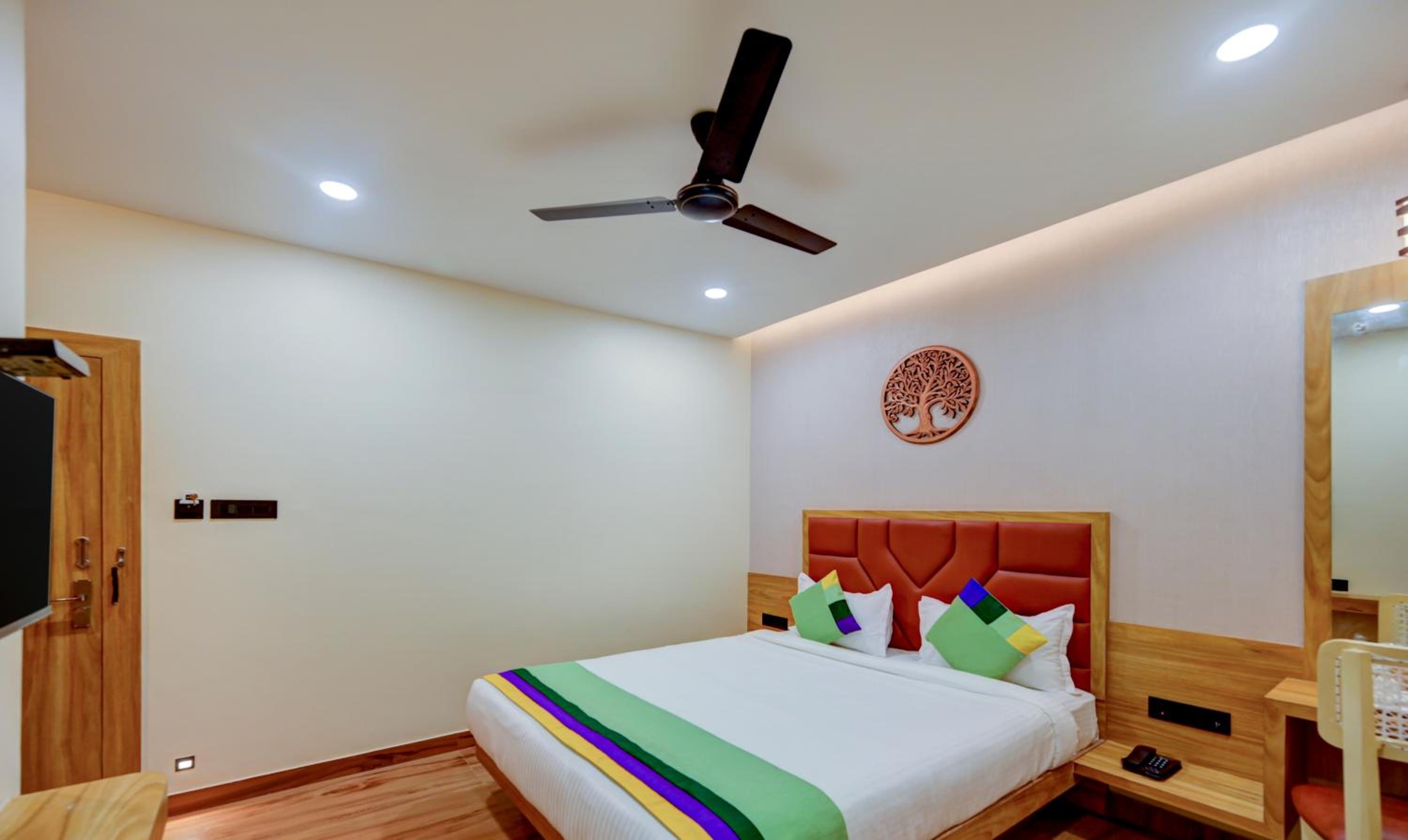 Standard Double Room - Photo 2