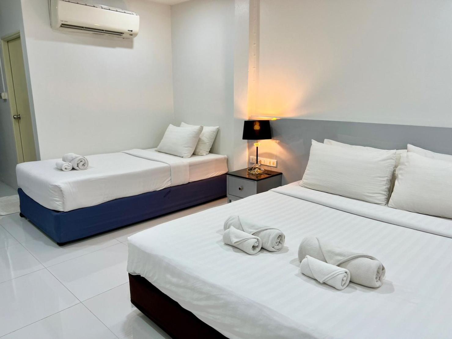 Deluxe Double Room with Extra Bed photo 1