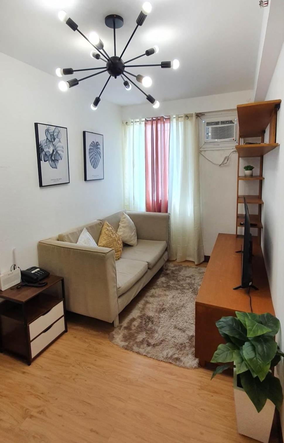 One-Bedroom Apartment - Photo 5