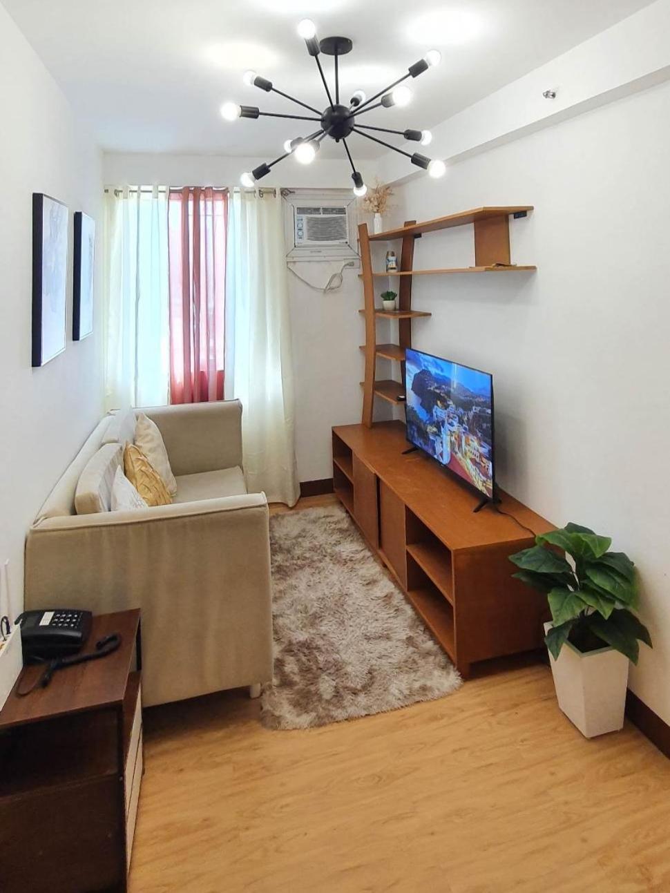 One-Bedroom Apartment - Photo 6