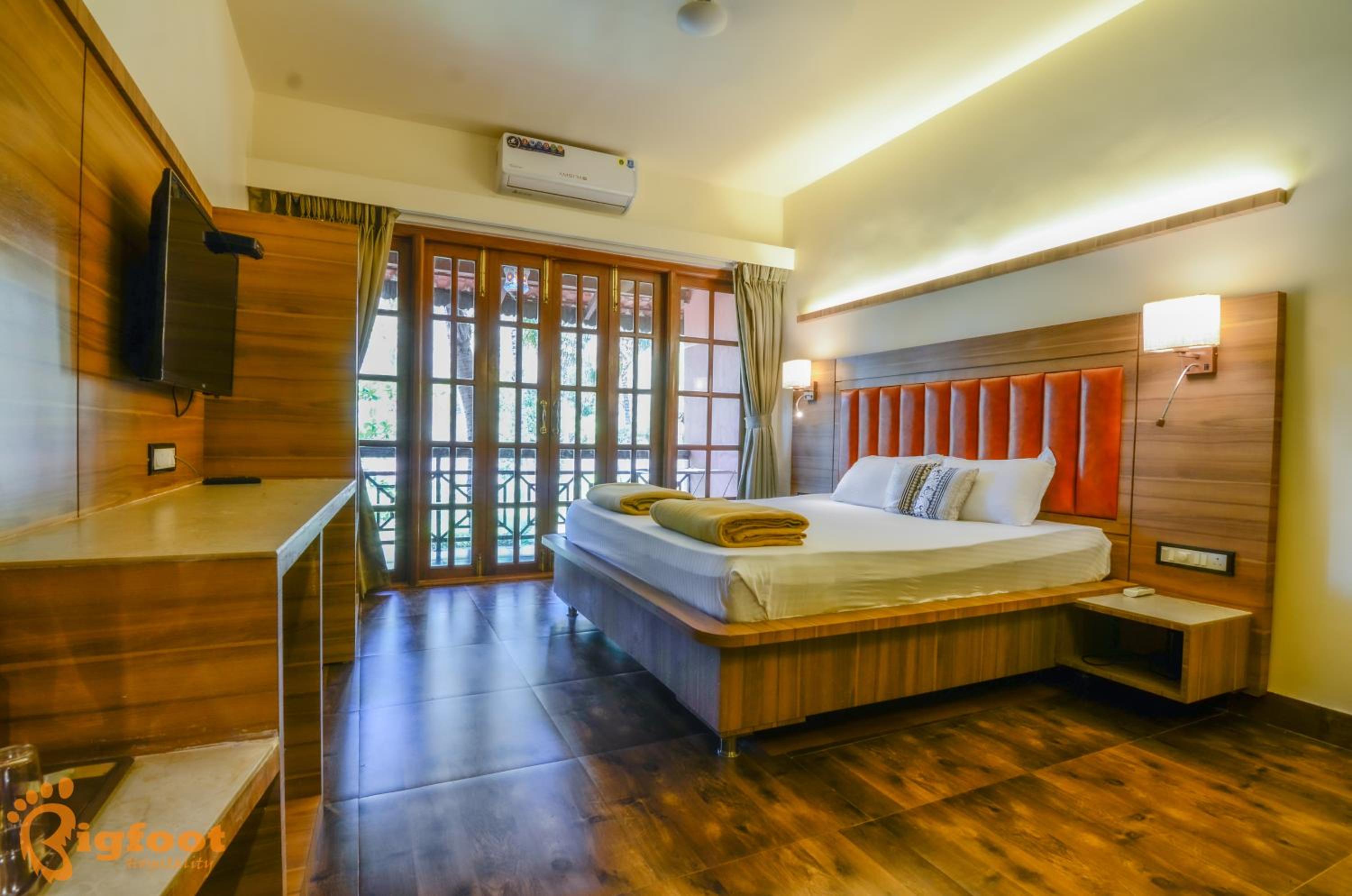 Deluxe Room - Photo 6
