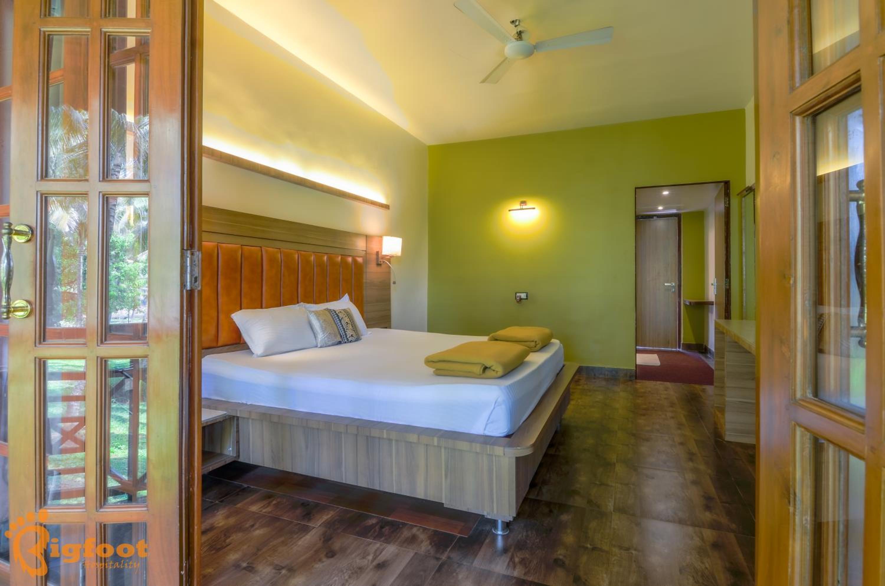 Deluxe Room - Photo 7