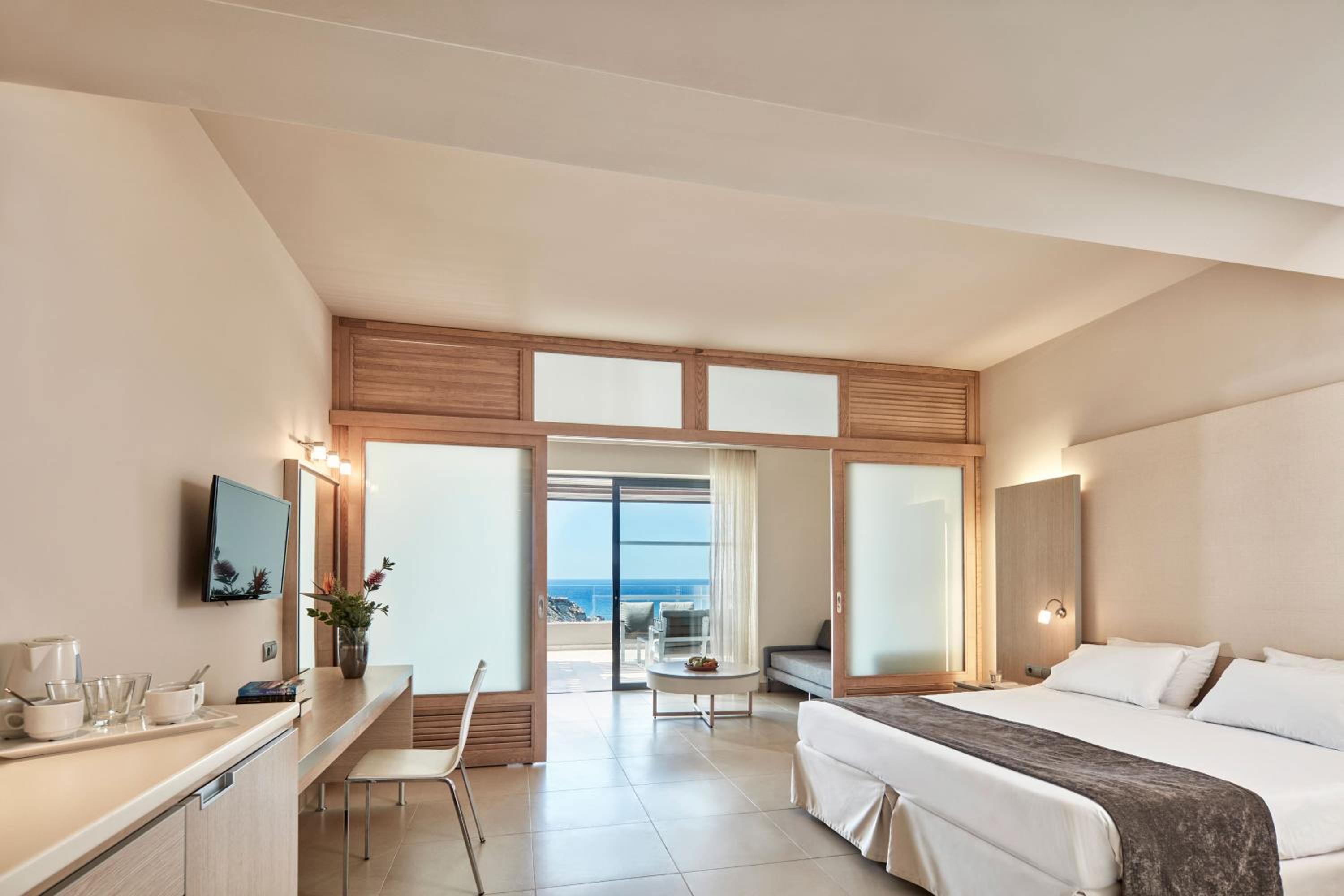Superior Family Room Sea View - Photo 1
