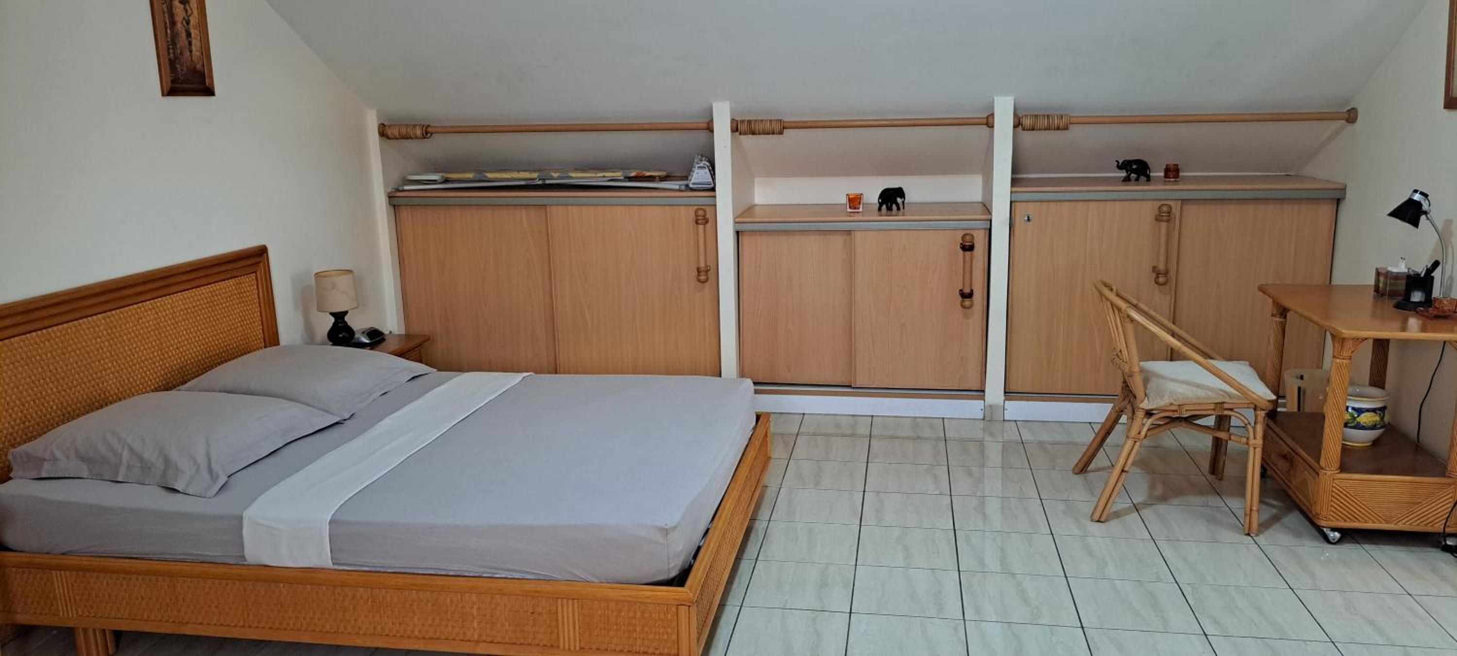 One-Bedroom Apartment - Photo 6