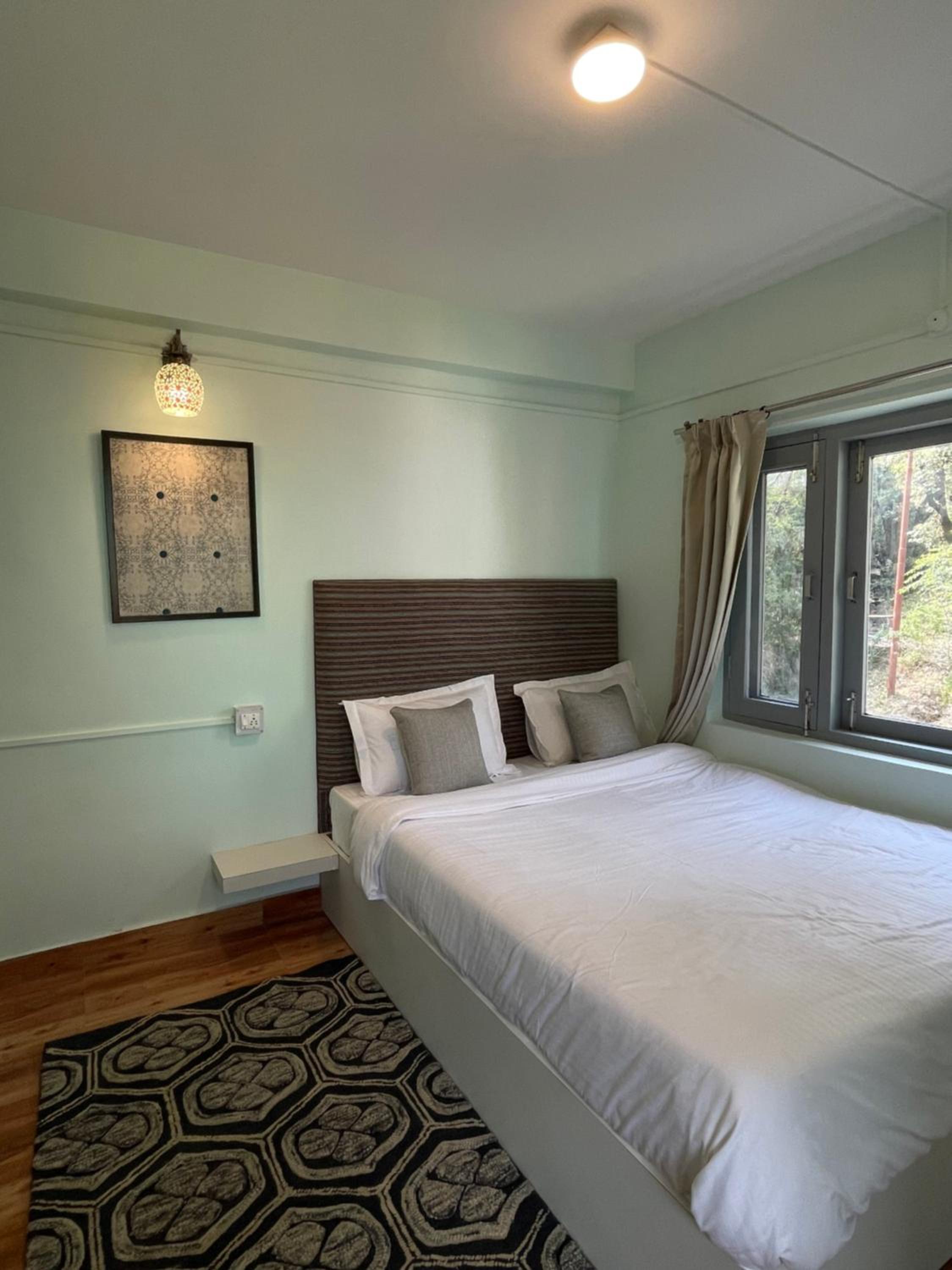 Deluxe Queen Room photo 2
