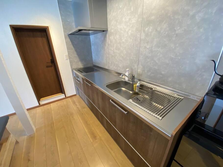 Four-Bedroom House photo 2