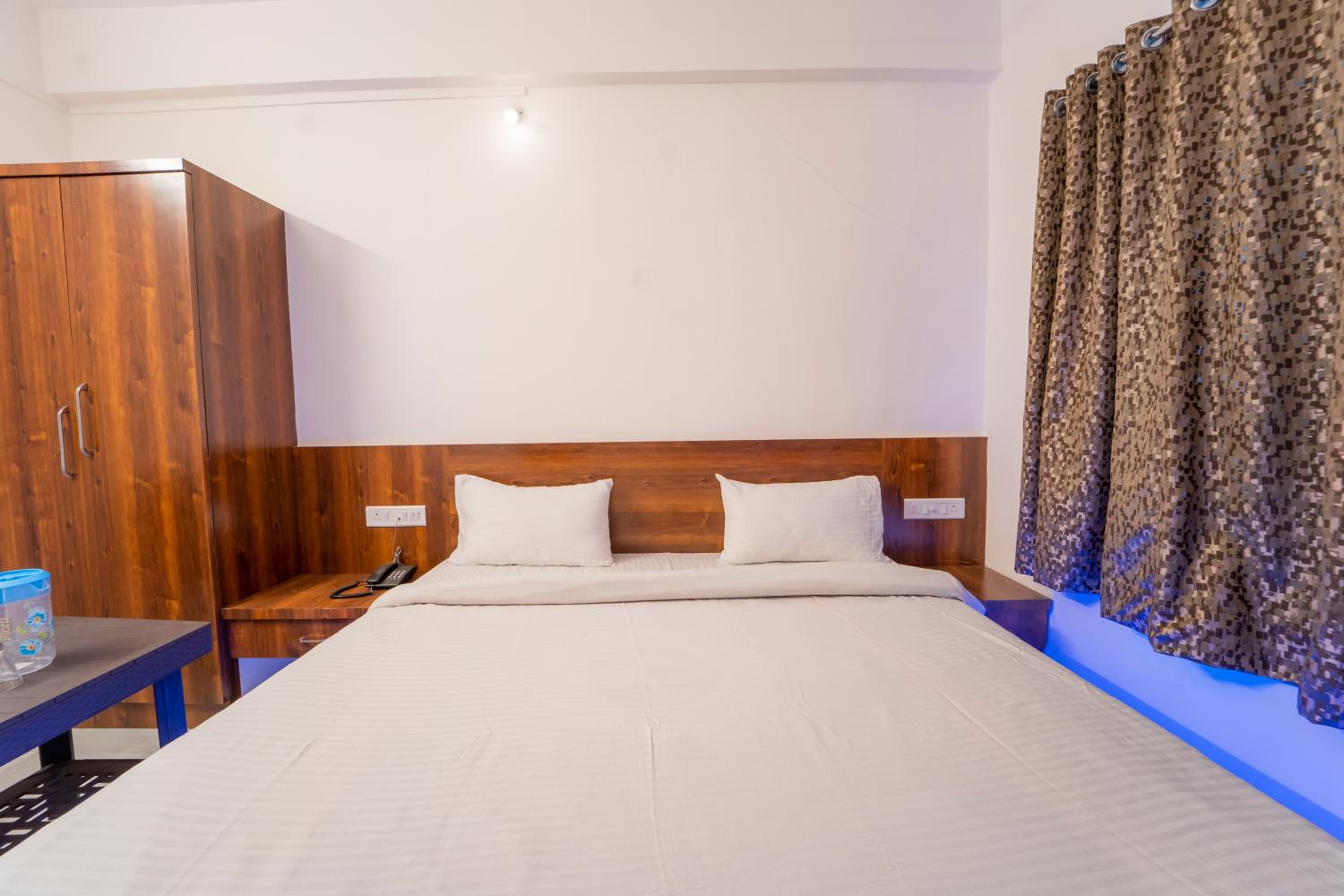 Deluxe Room AC Room