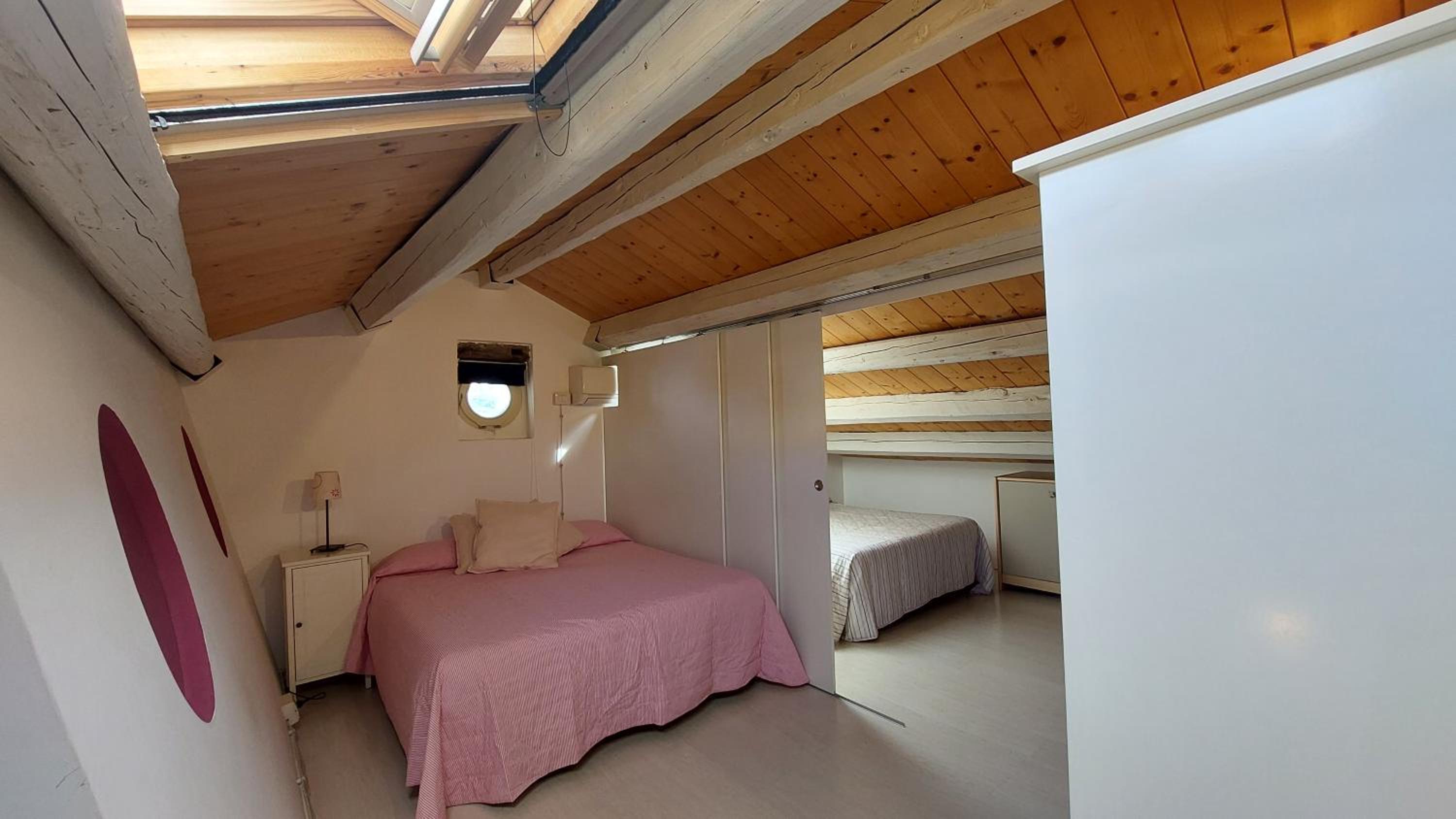 One-Bedroom Apartment - Photo 1