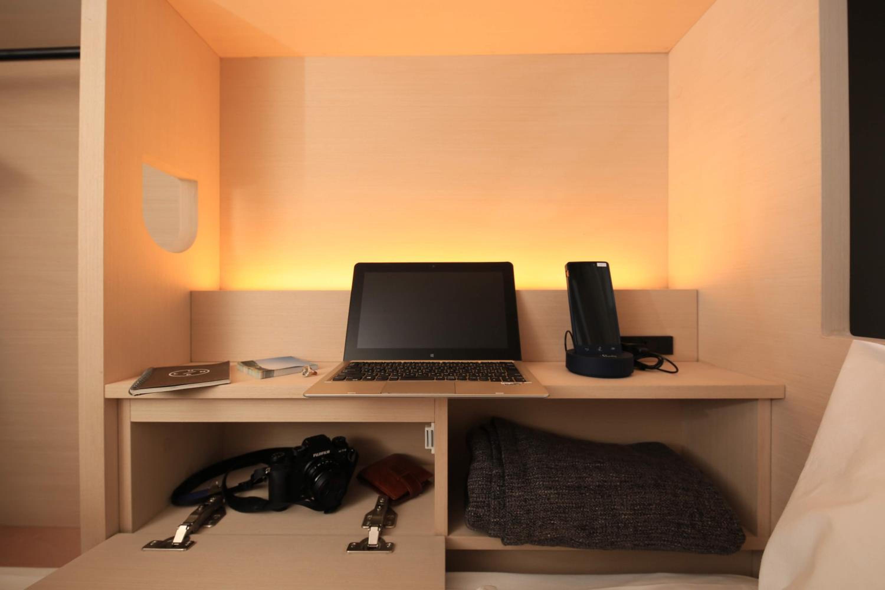 Private Bunk Bed Room (6 Beds) thumbnail 6