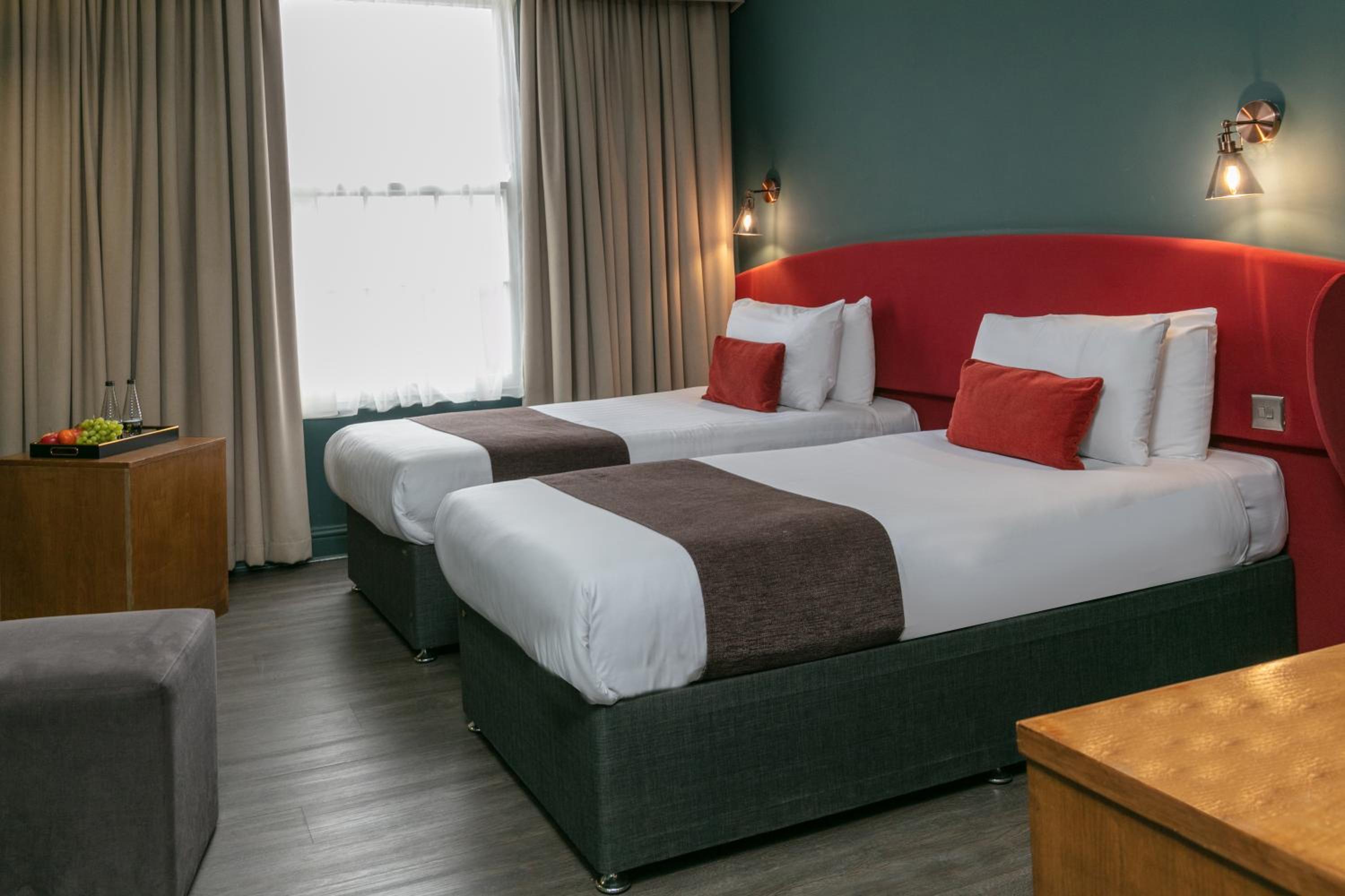 Standard Twin Room photo 3