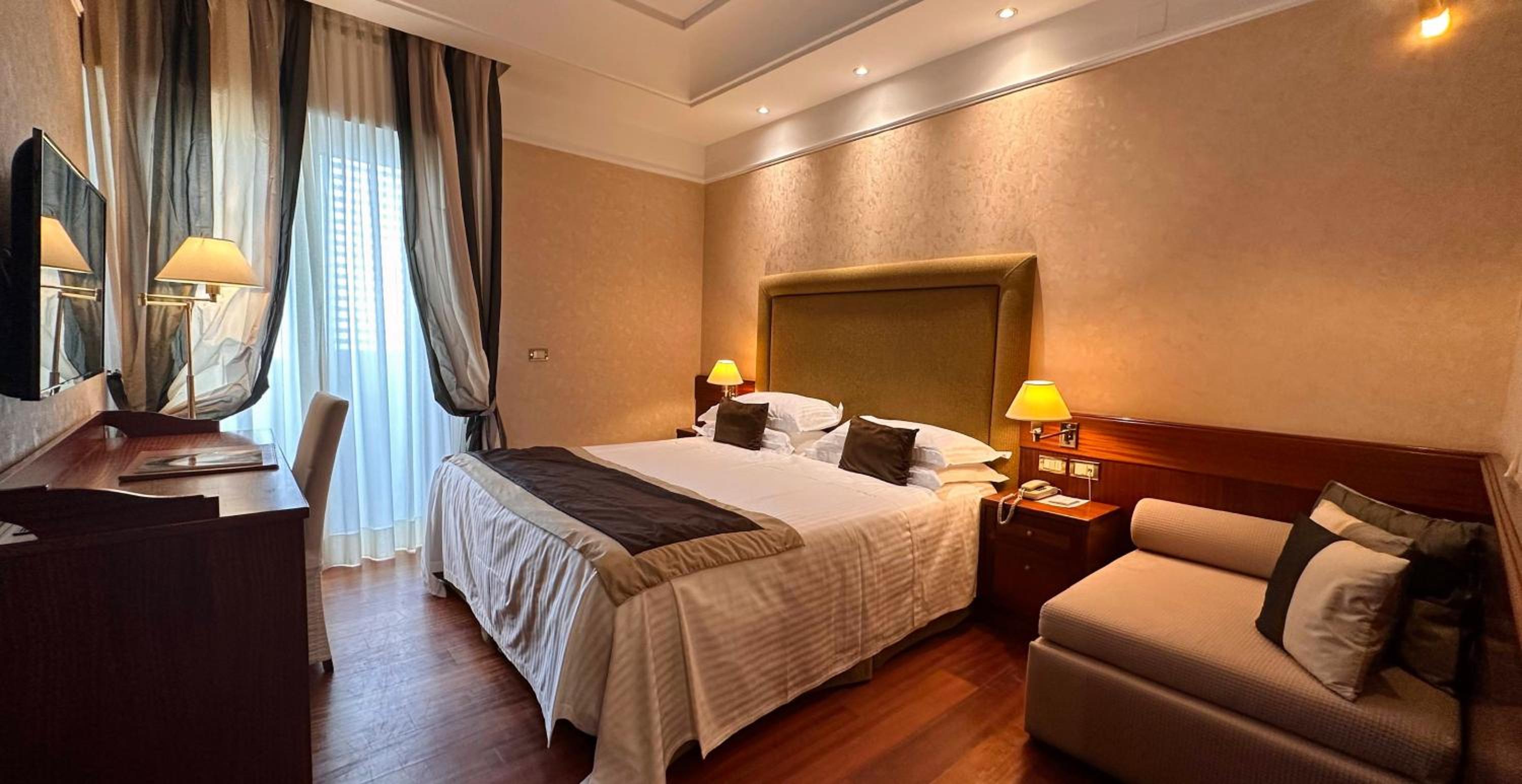 Prestige Double Room with Front Sea View - Photo 7