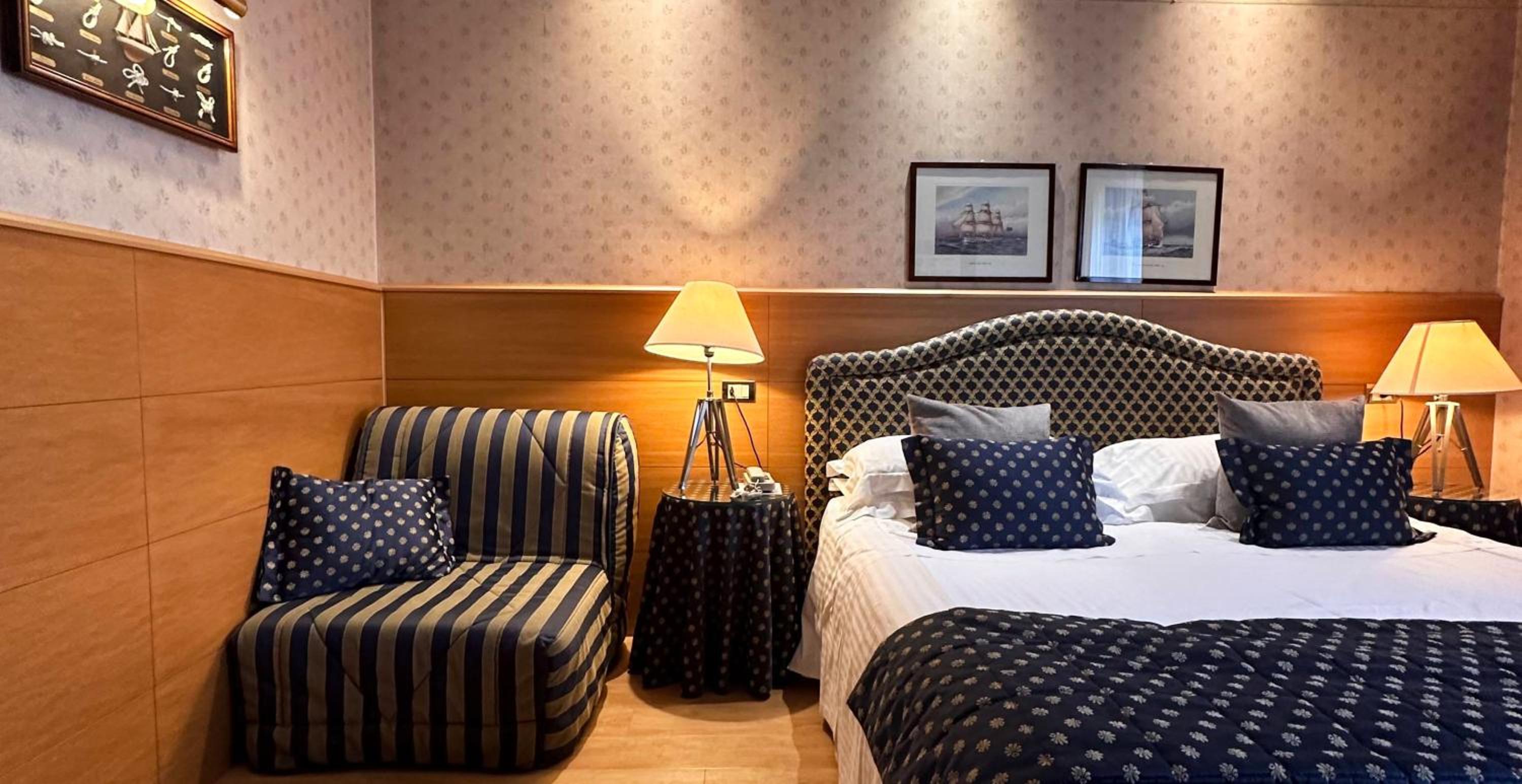 Prestige Double Room with Front Sea View - Photo 8