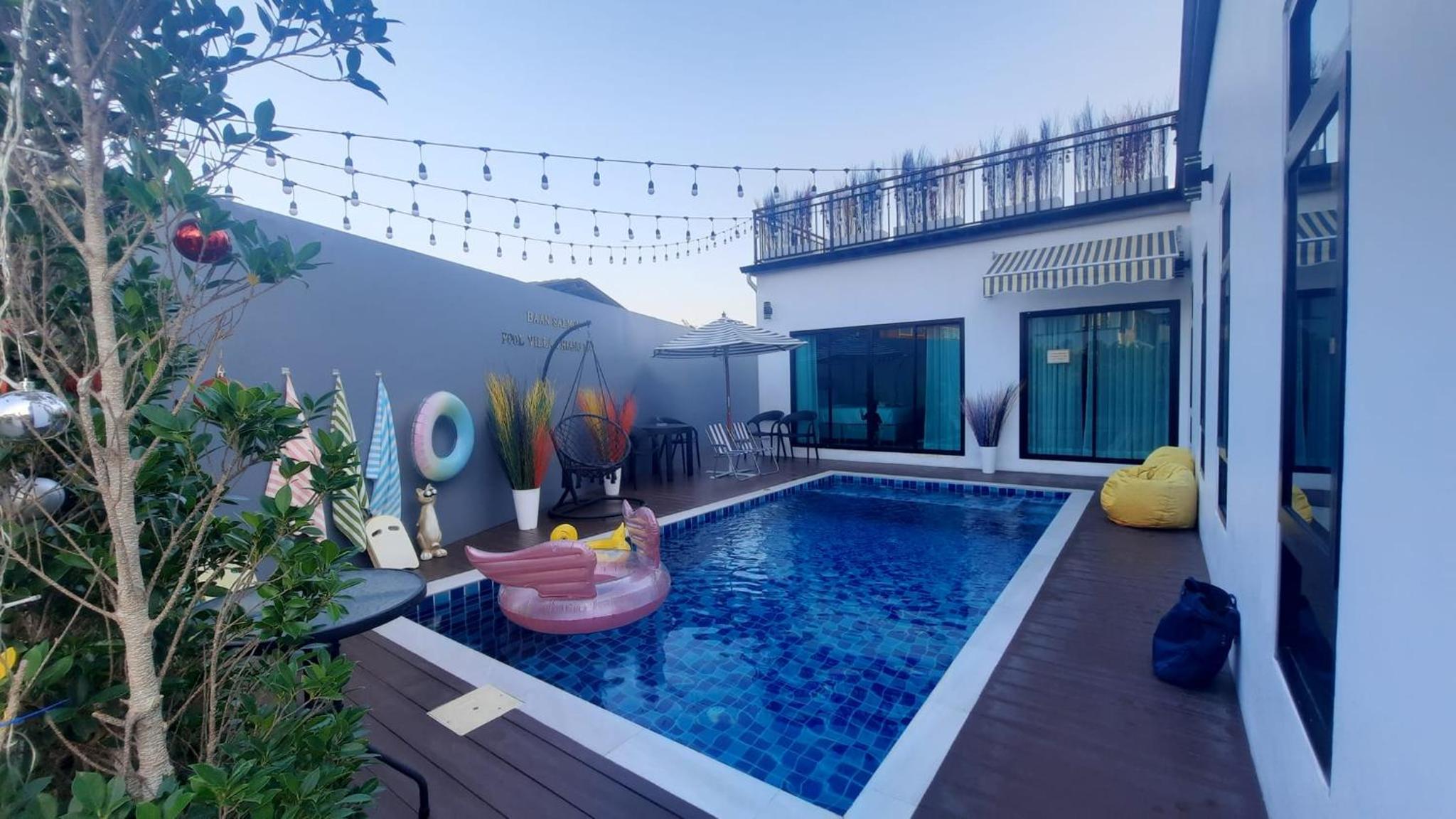 Three-Bedroom Villa - Photo 5