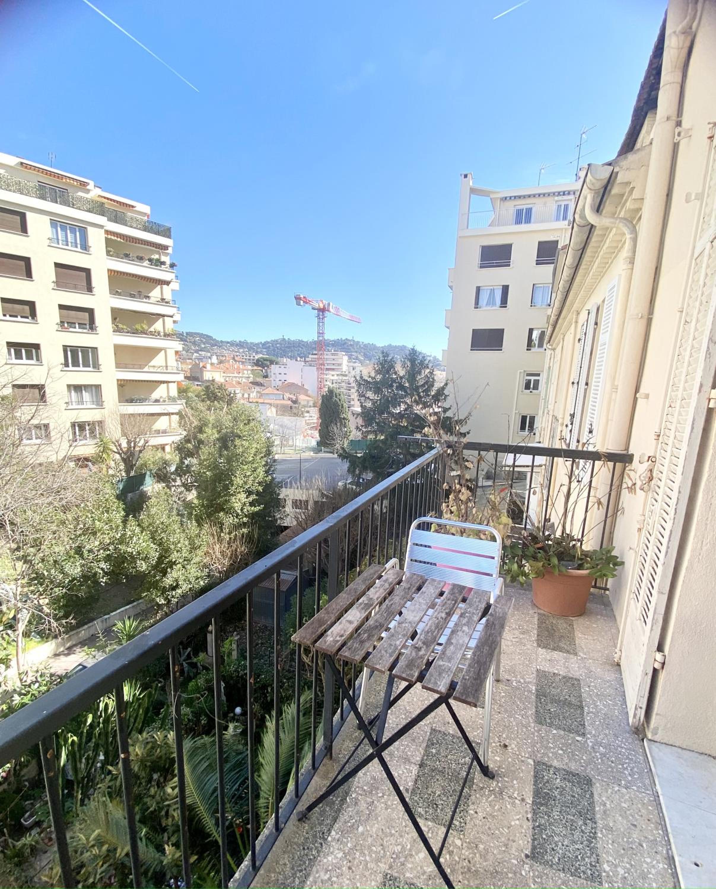 Apartment with Balcony photo 2