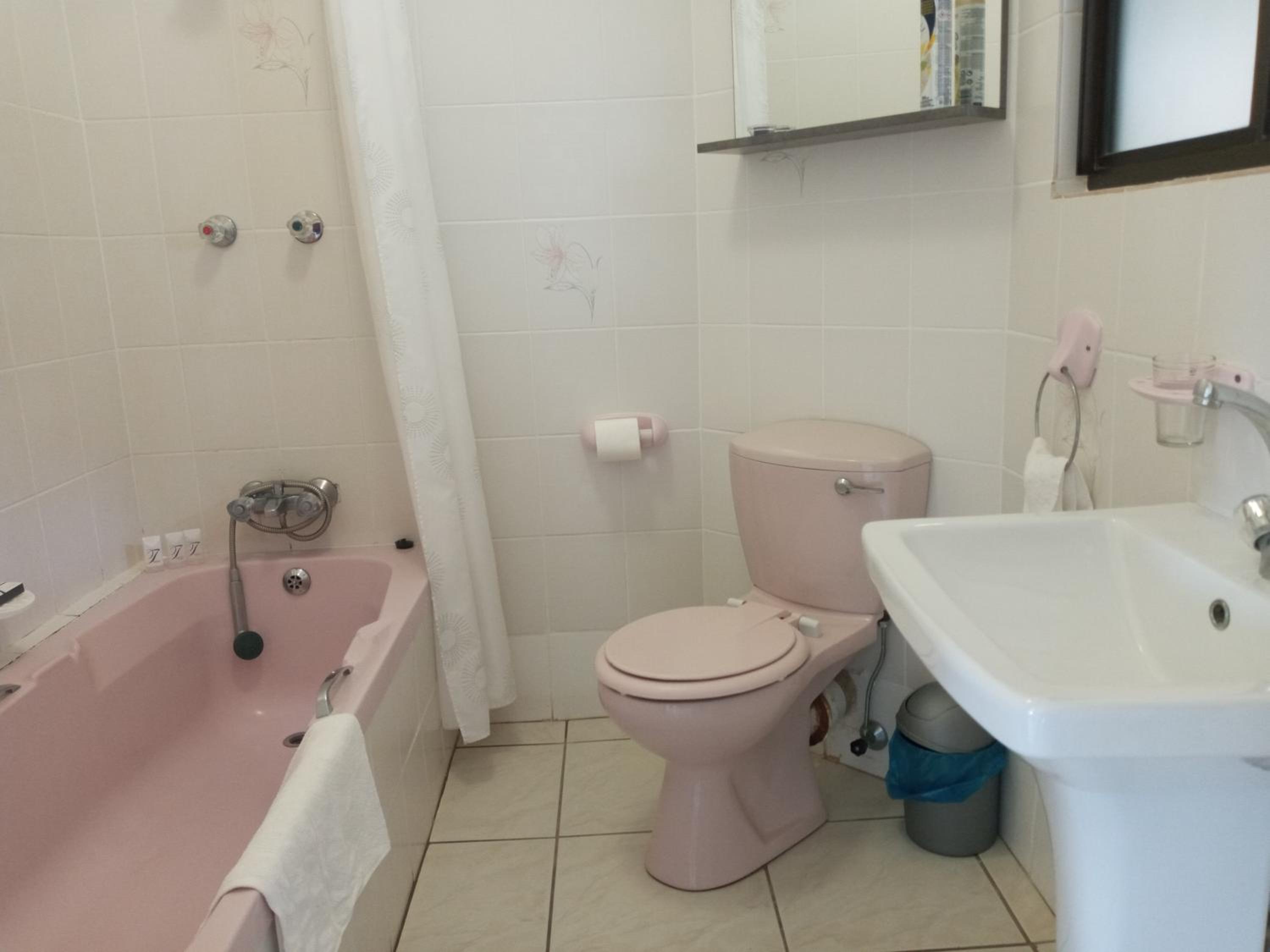 Double Room with Sea View - Photo 6