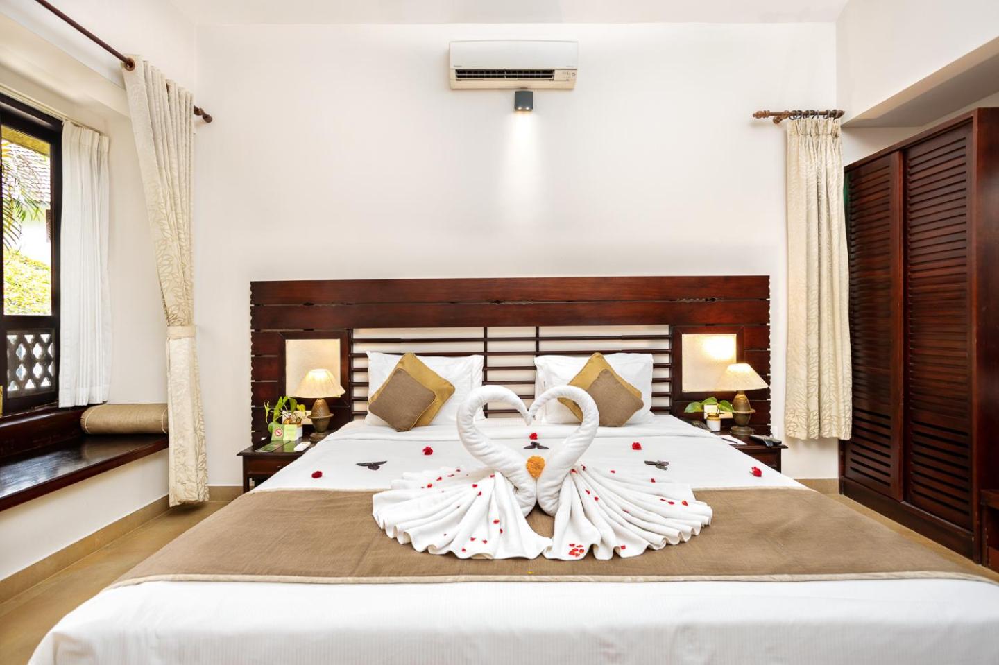 Premium Suite - Photo 14