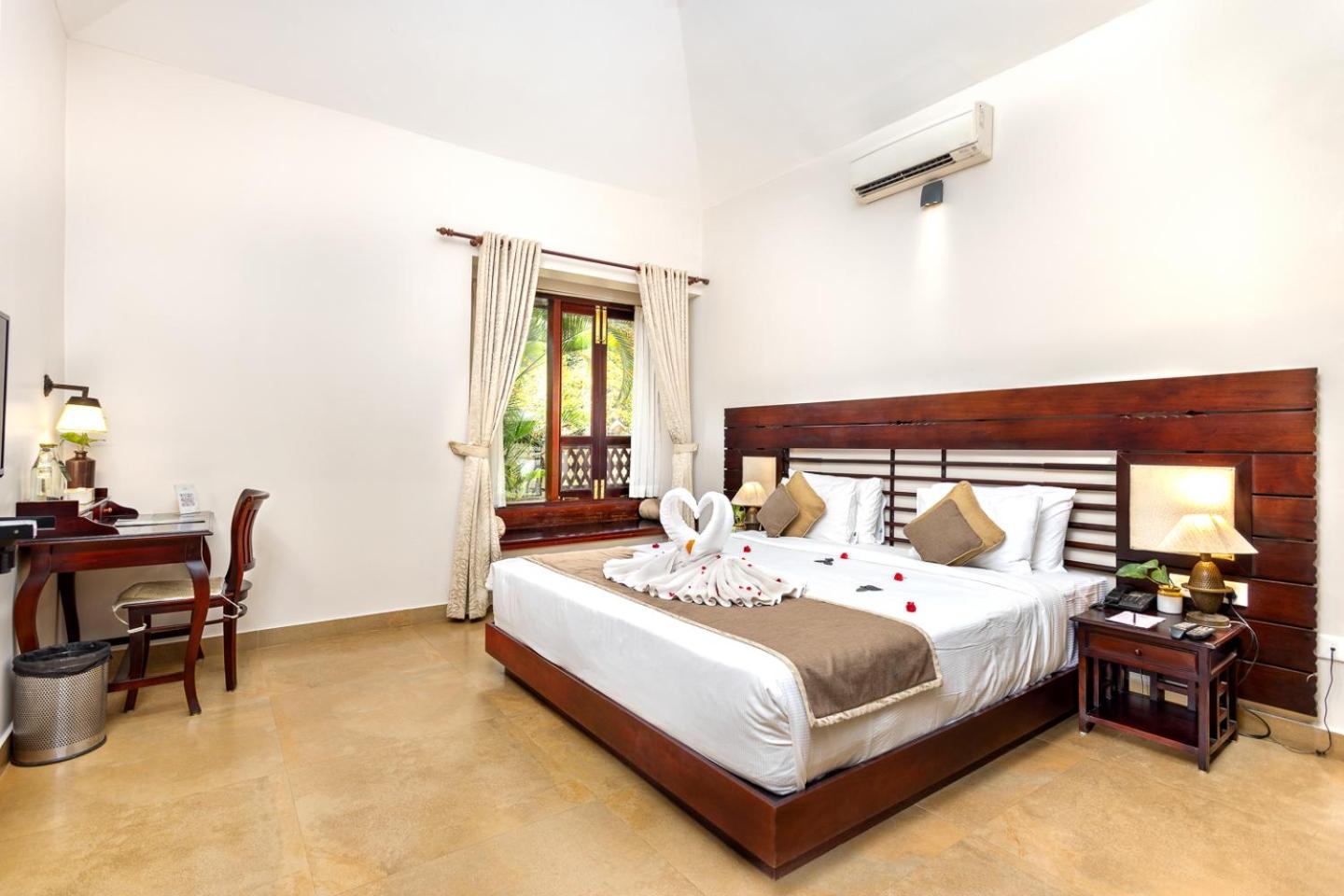 Premium Suite - Photo 1