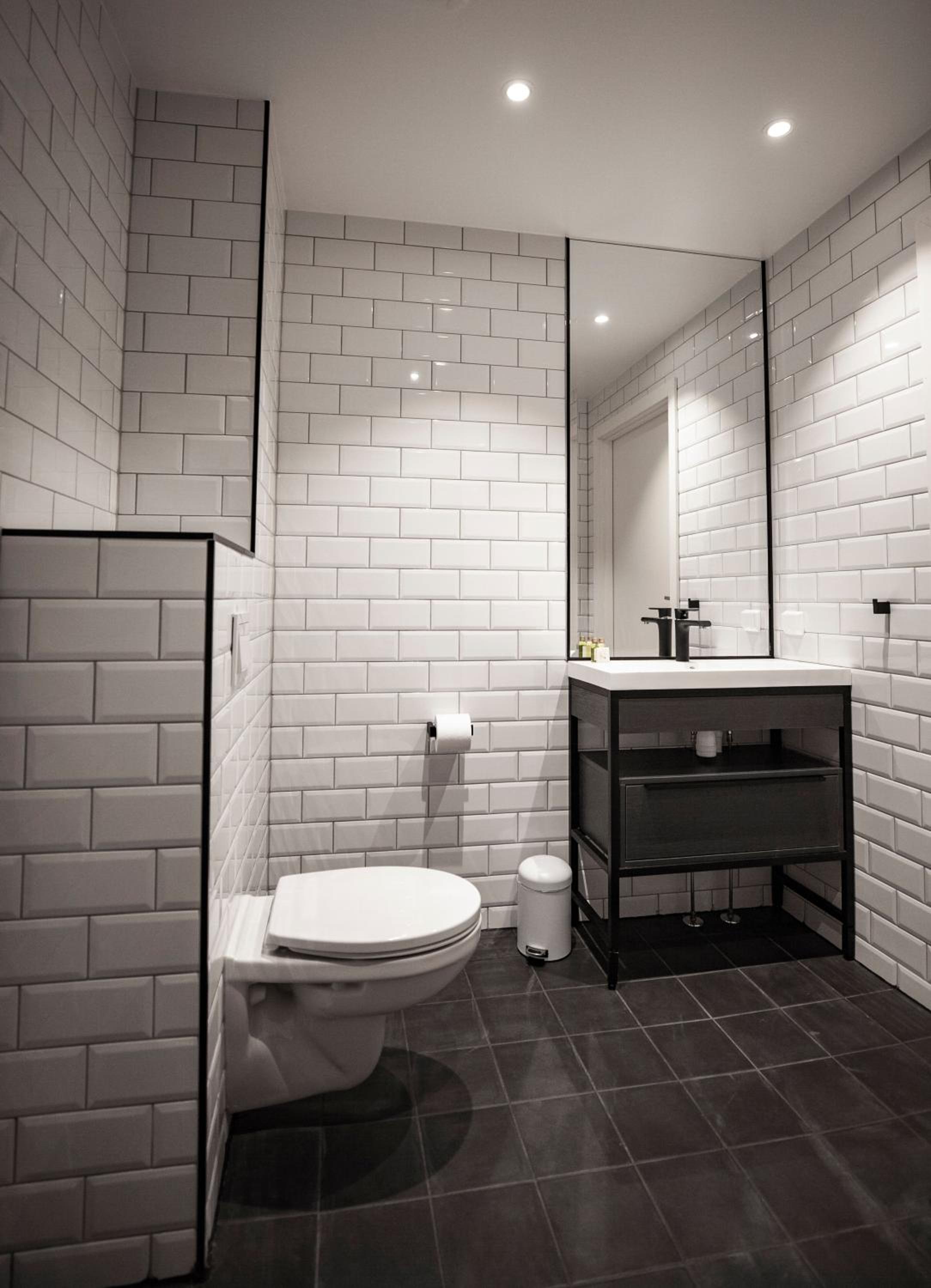 One-Bedroom Apartment - Photo 16