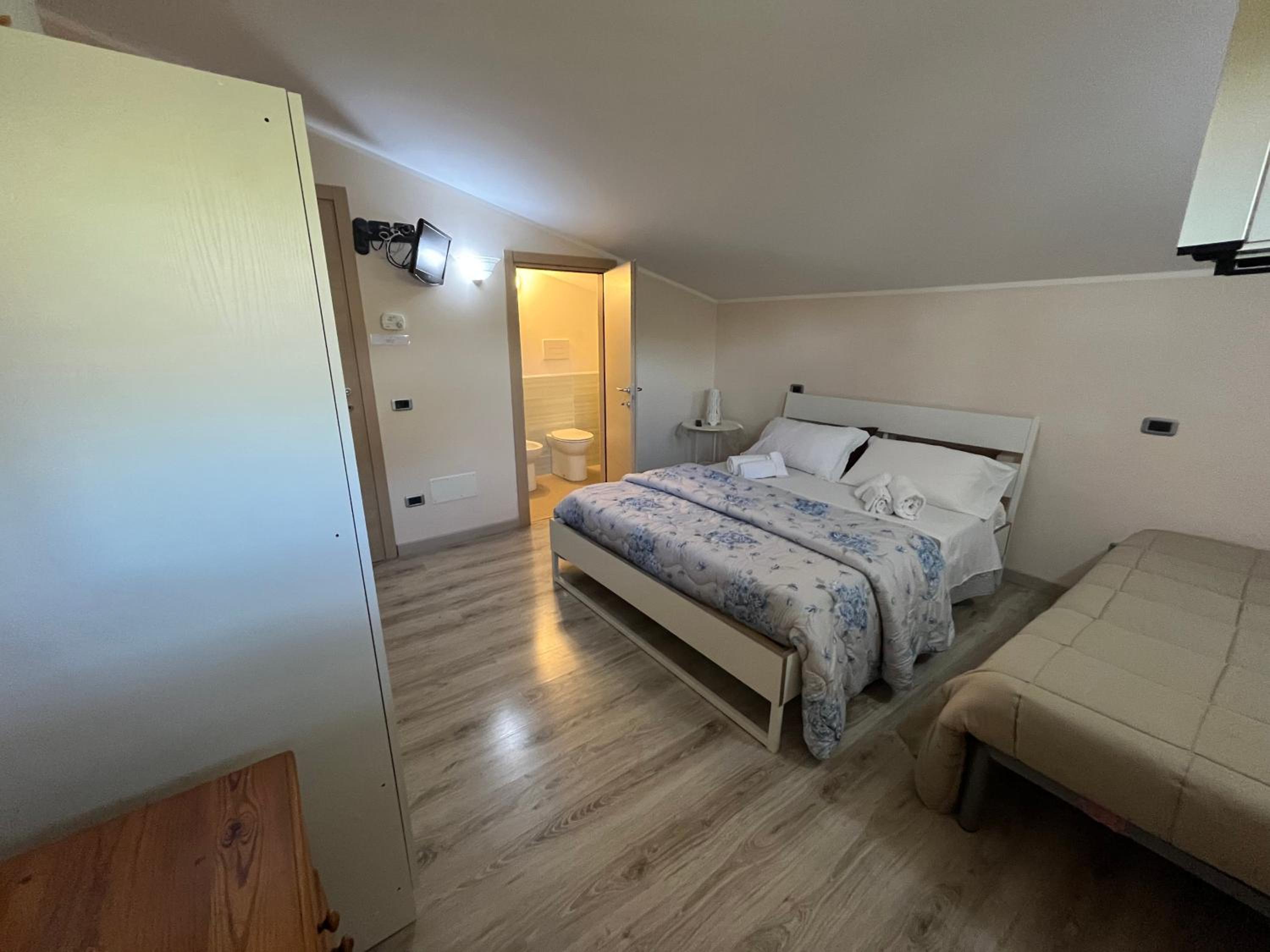 Deluxe Room - Photo 2