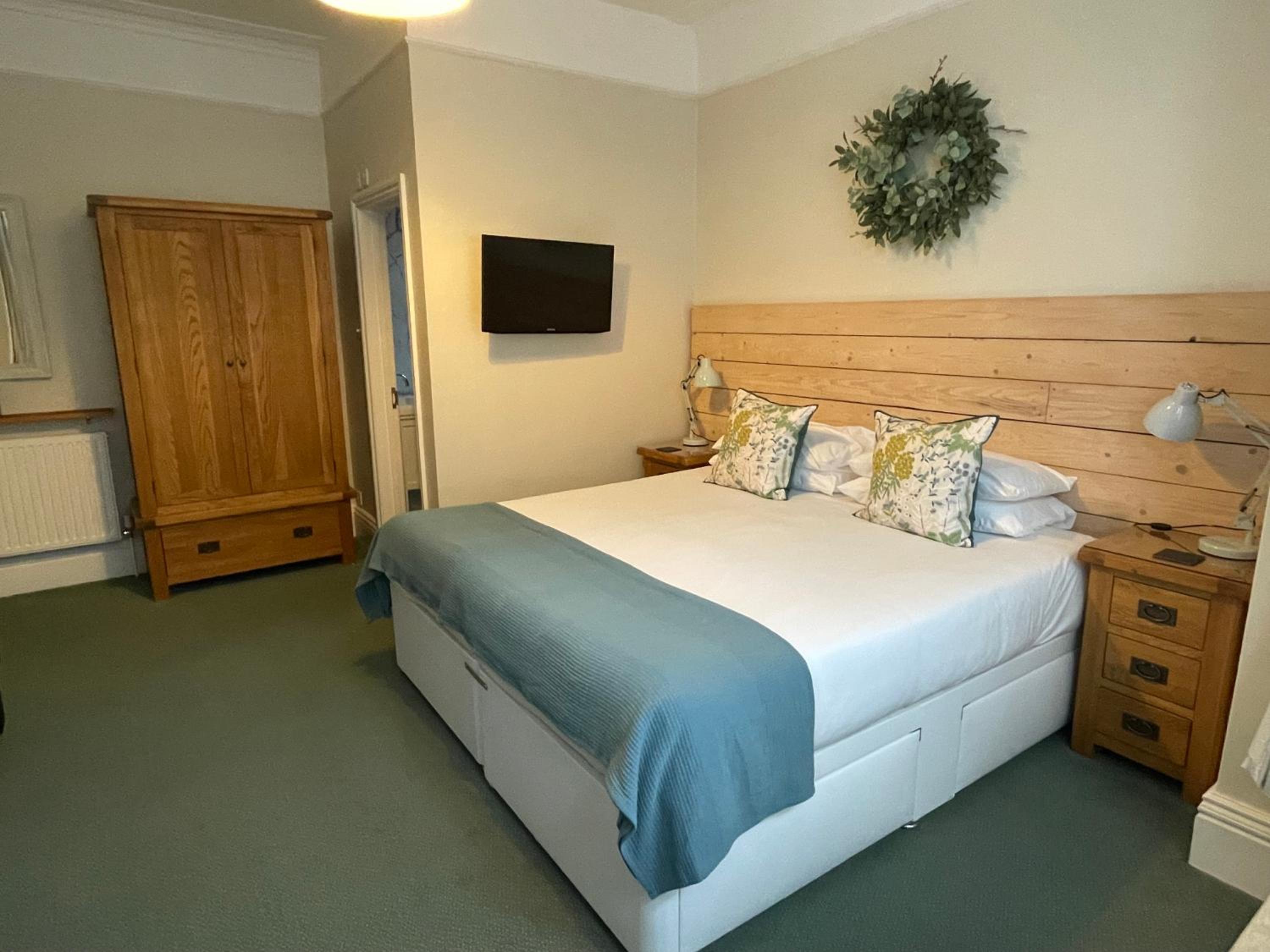Deluxe Double or Twin Room - Photo 4
