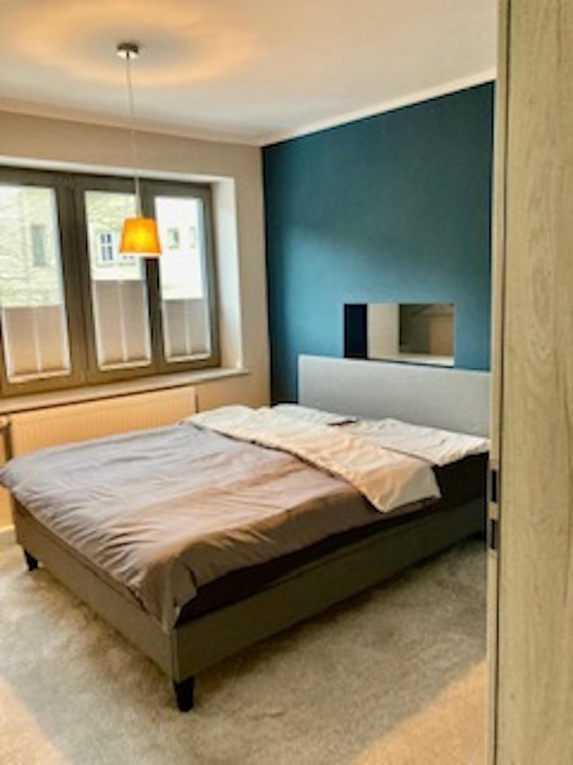 One-Bedroom Apartment photo 1