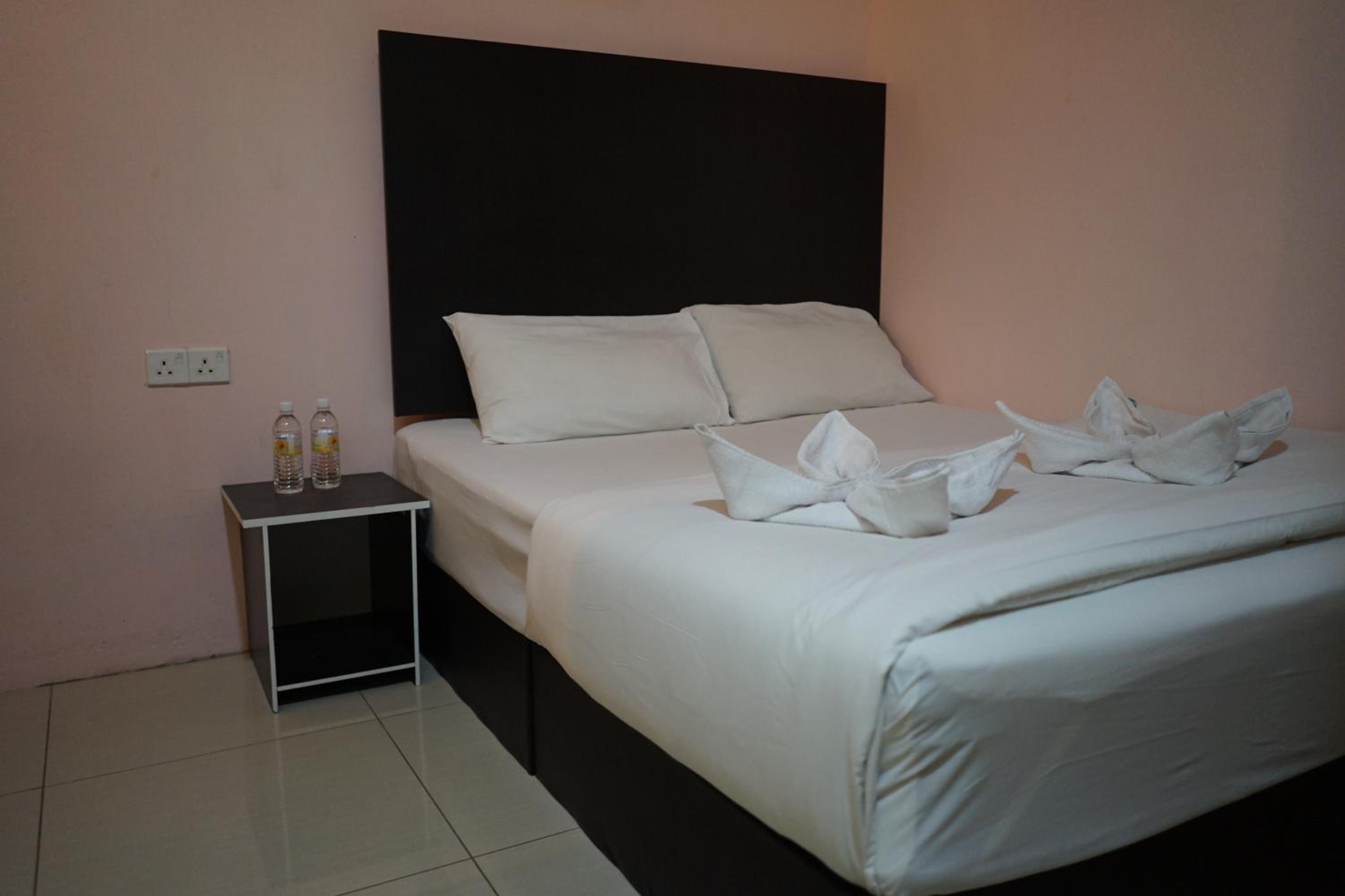 Deluxe Queen Room - Photo 1
