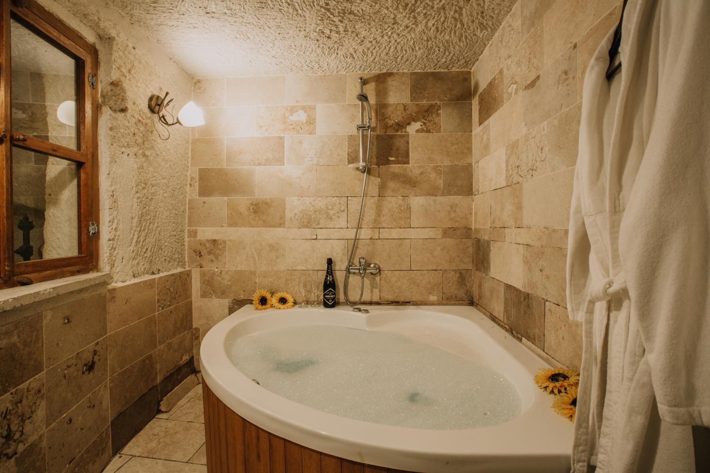 Junior Suite - Photo 11