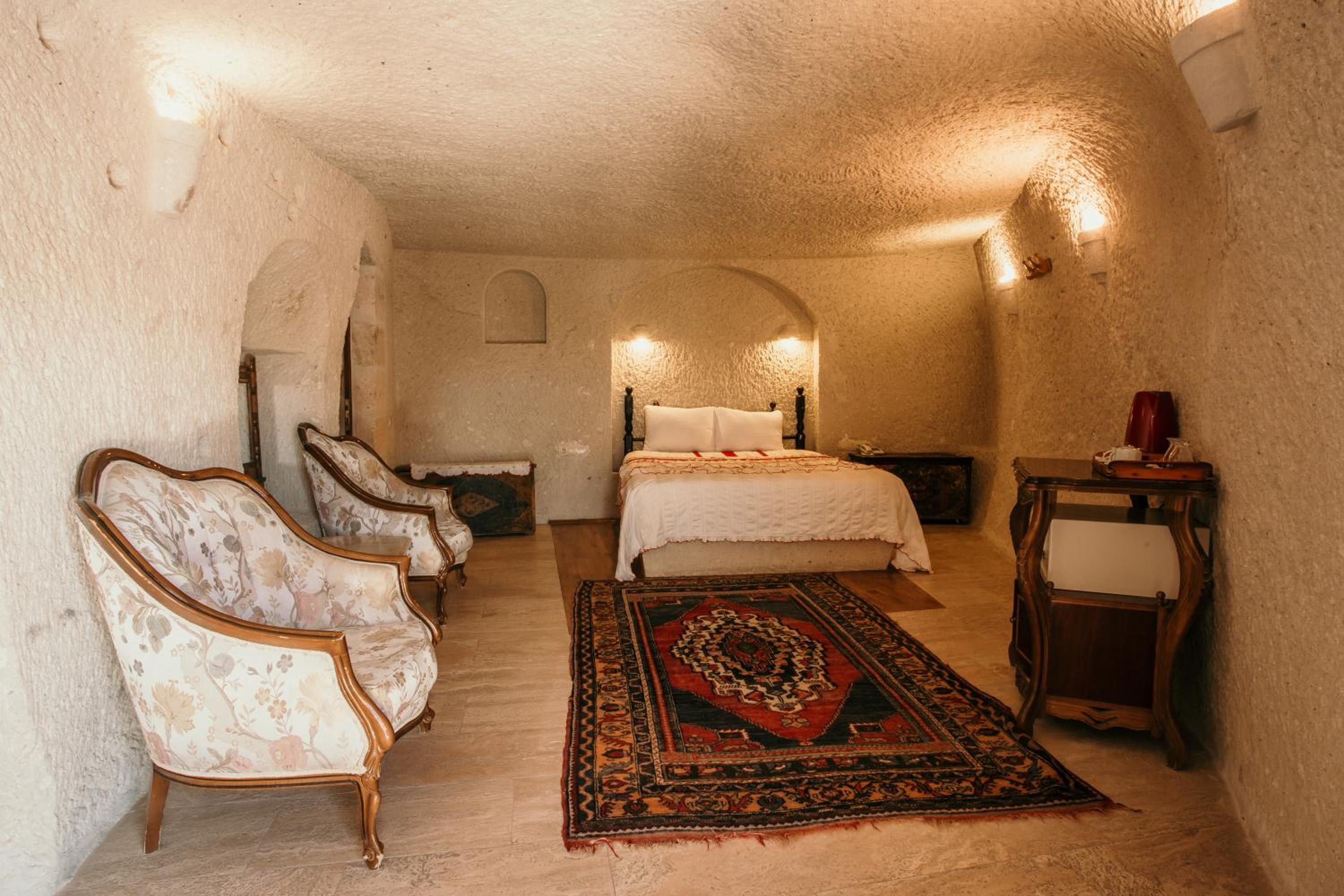 Deluxe Double Room - Photo 12