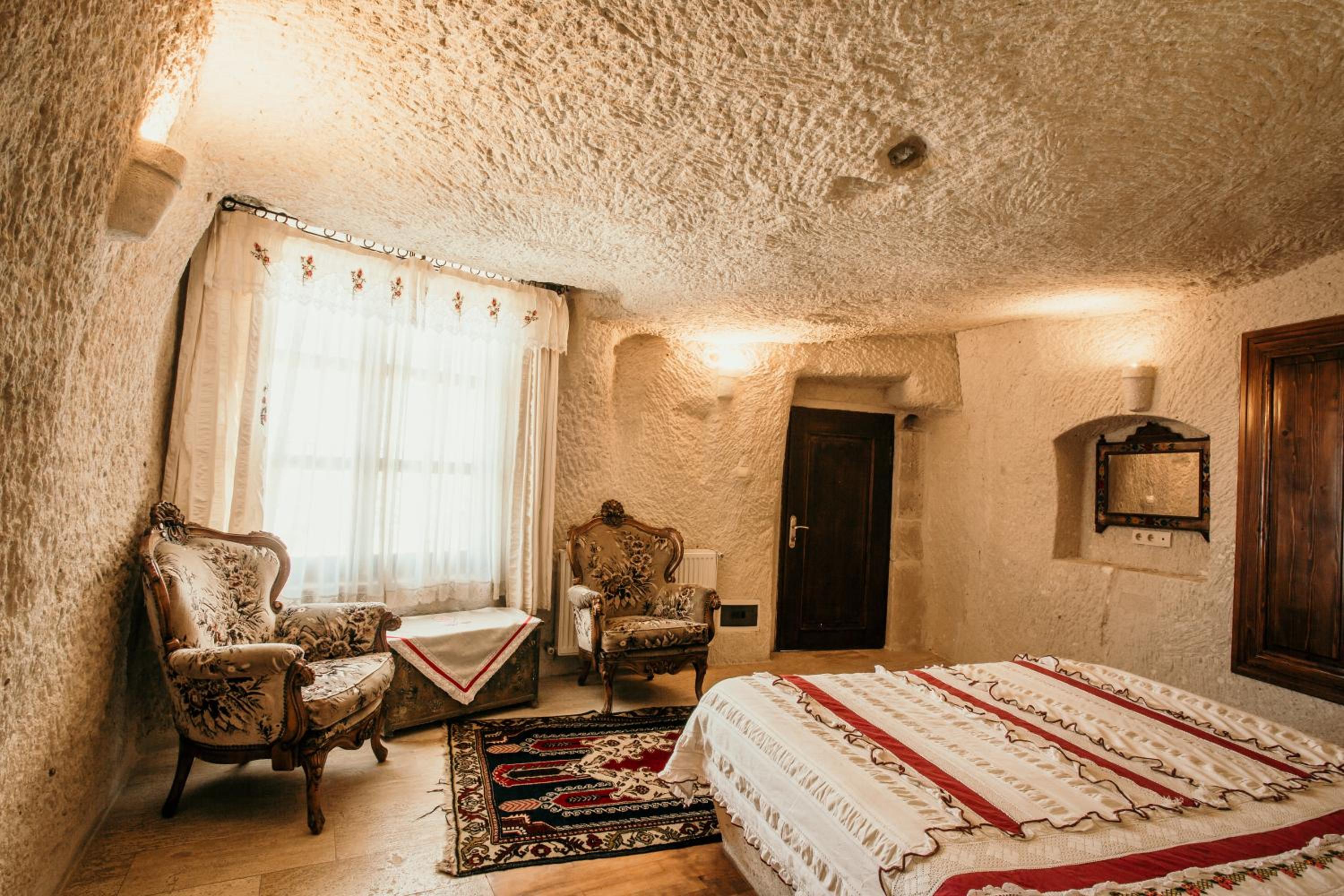 Deluxe Double Room - Photo 22