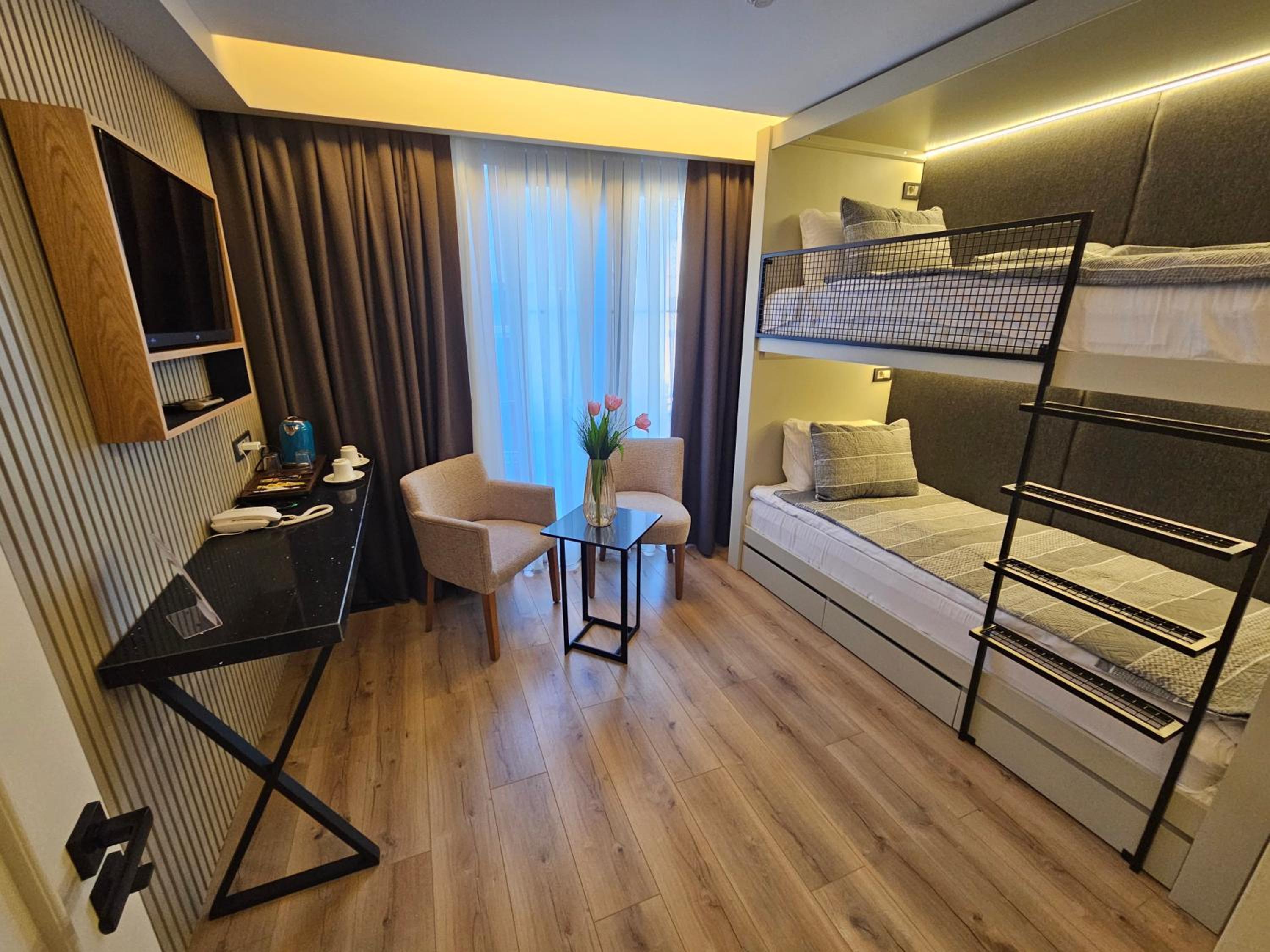 Economy Double Room photo 1