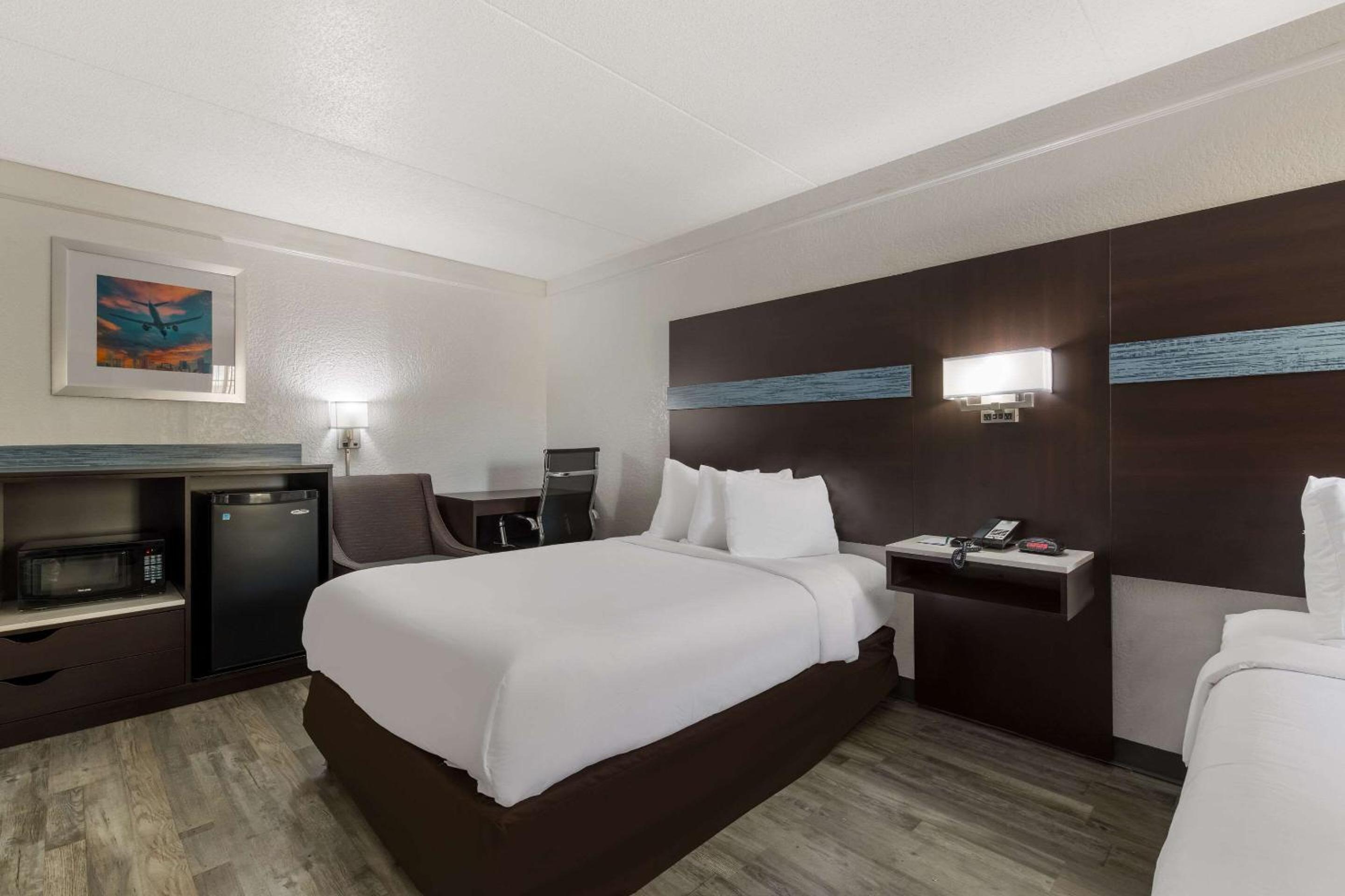 Traditional Double Room - Non-Smoking  - Photo 8