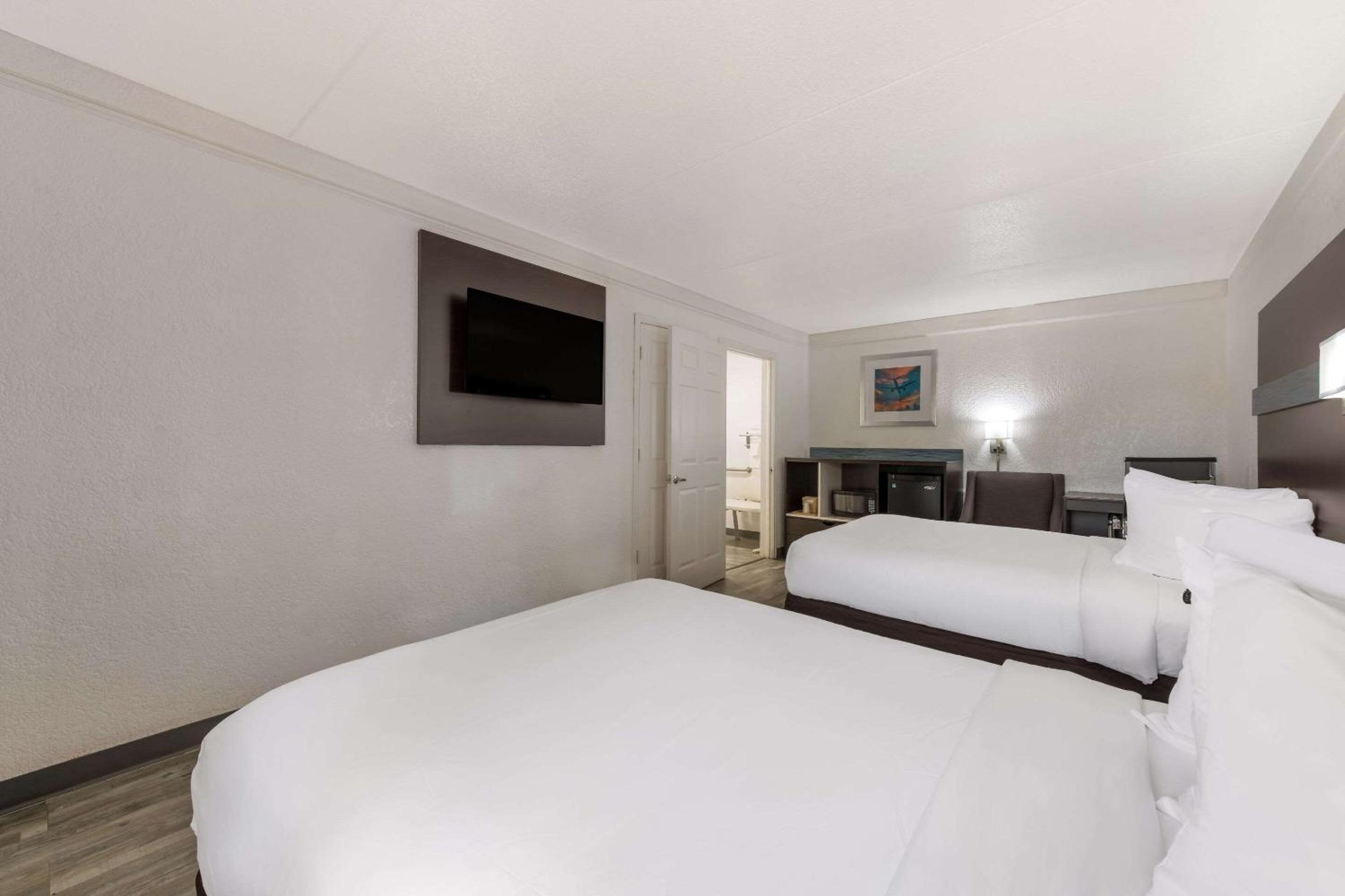 Traditional Double Room - Non-Smoking  - Photo 3