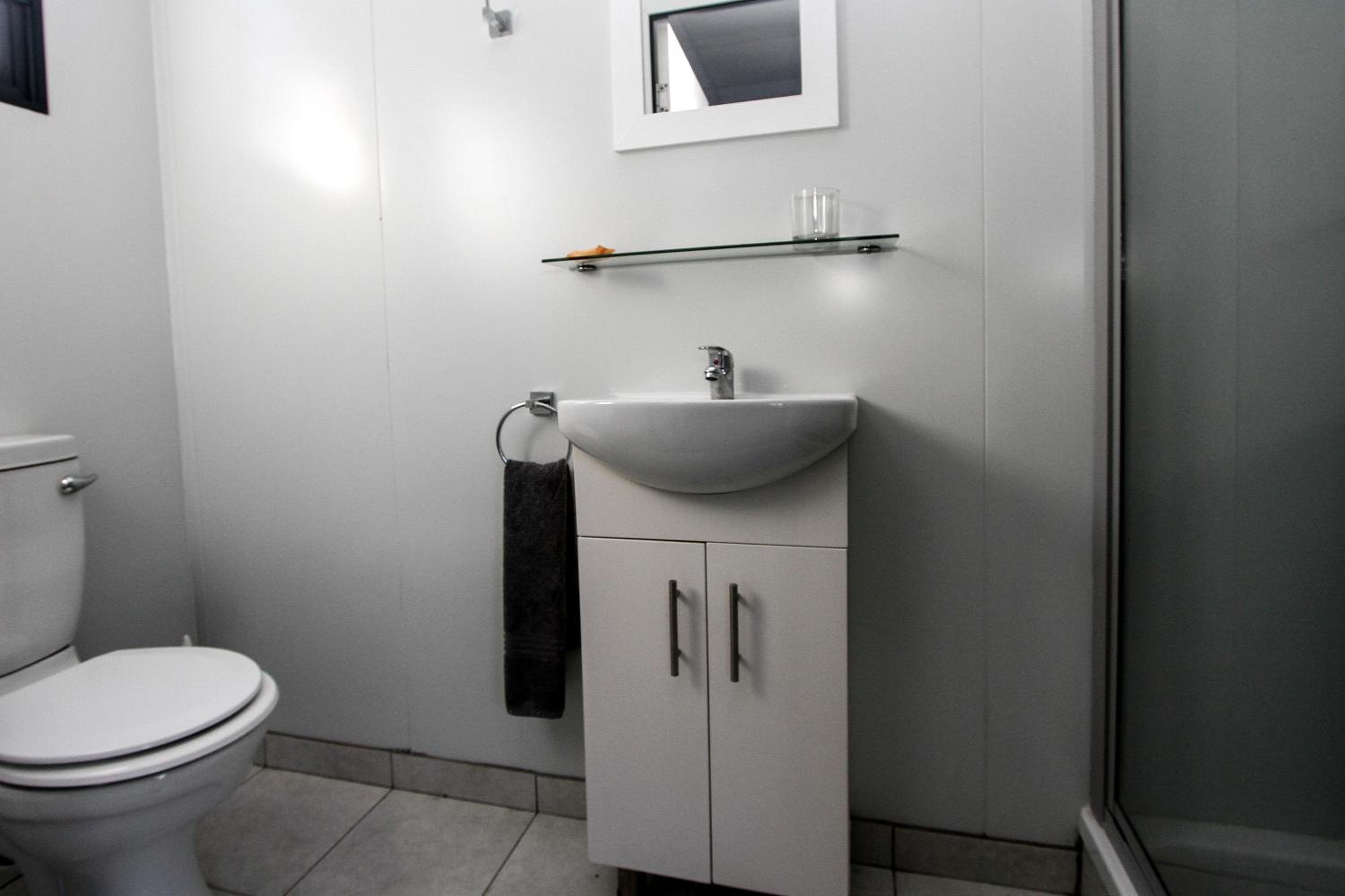 Double Room - Photo 9