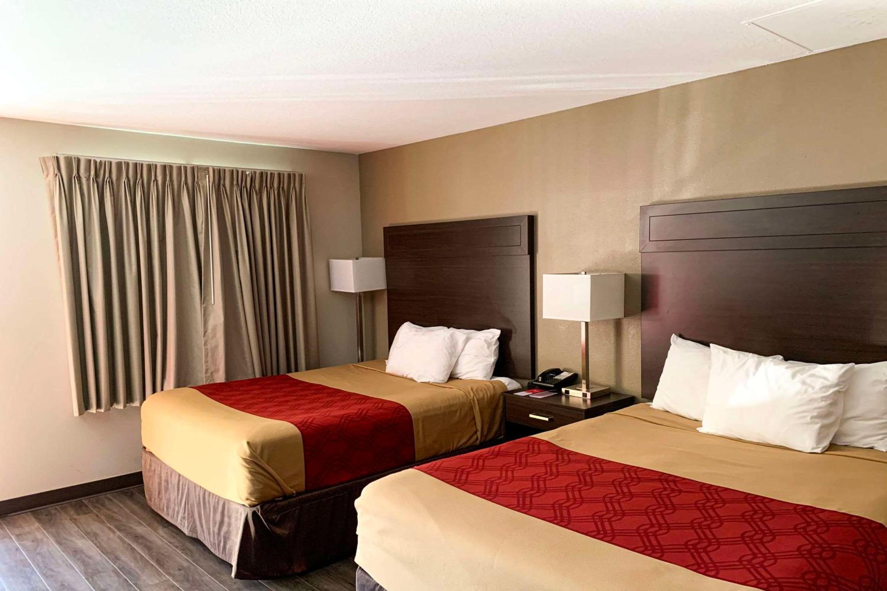 Queen Room with Two Queen Beds - Non-Smoking