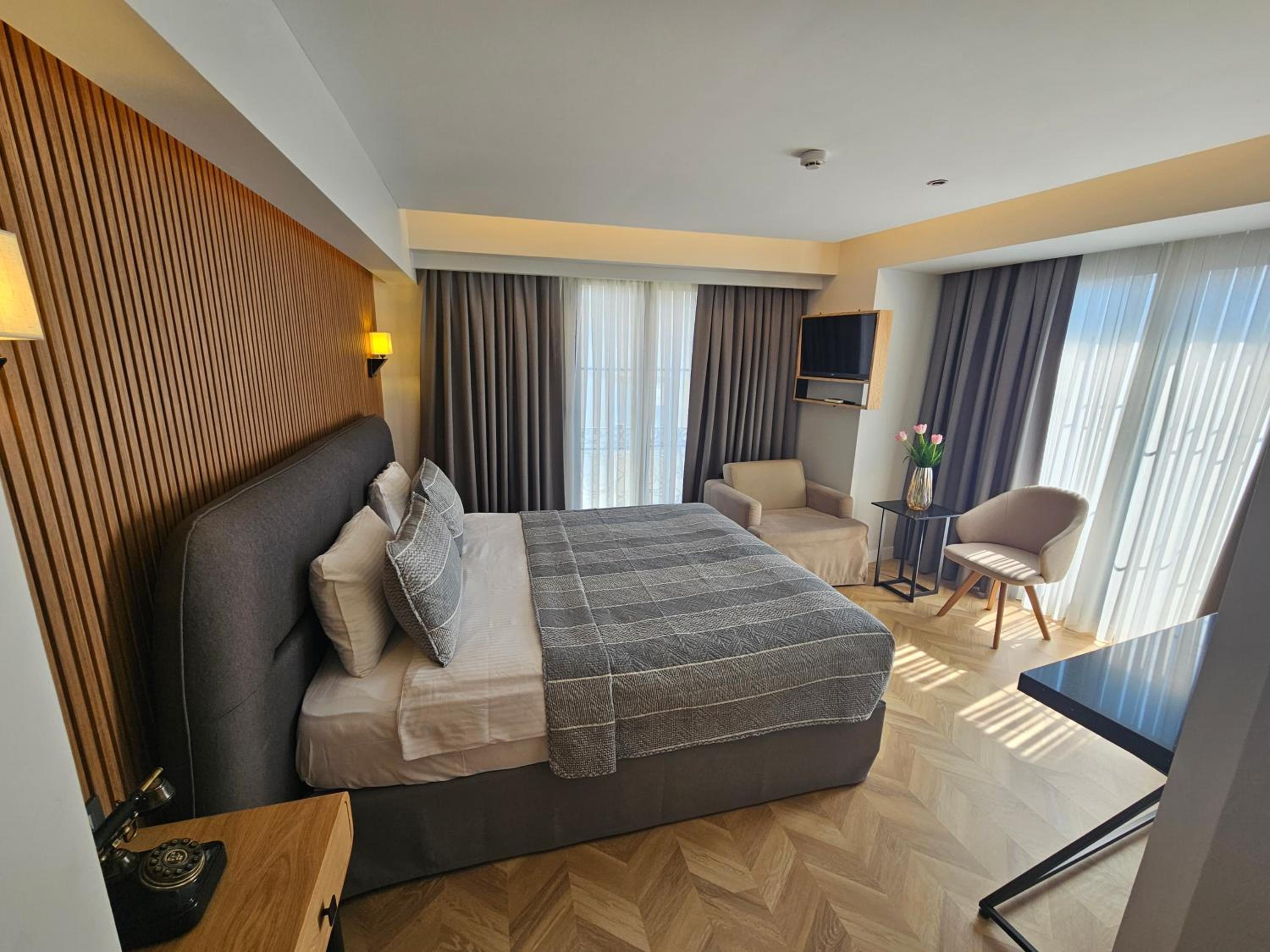 Double Room + 1 Sofa Bed photo 1