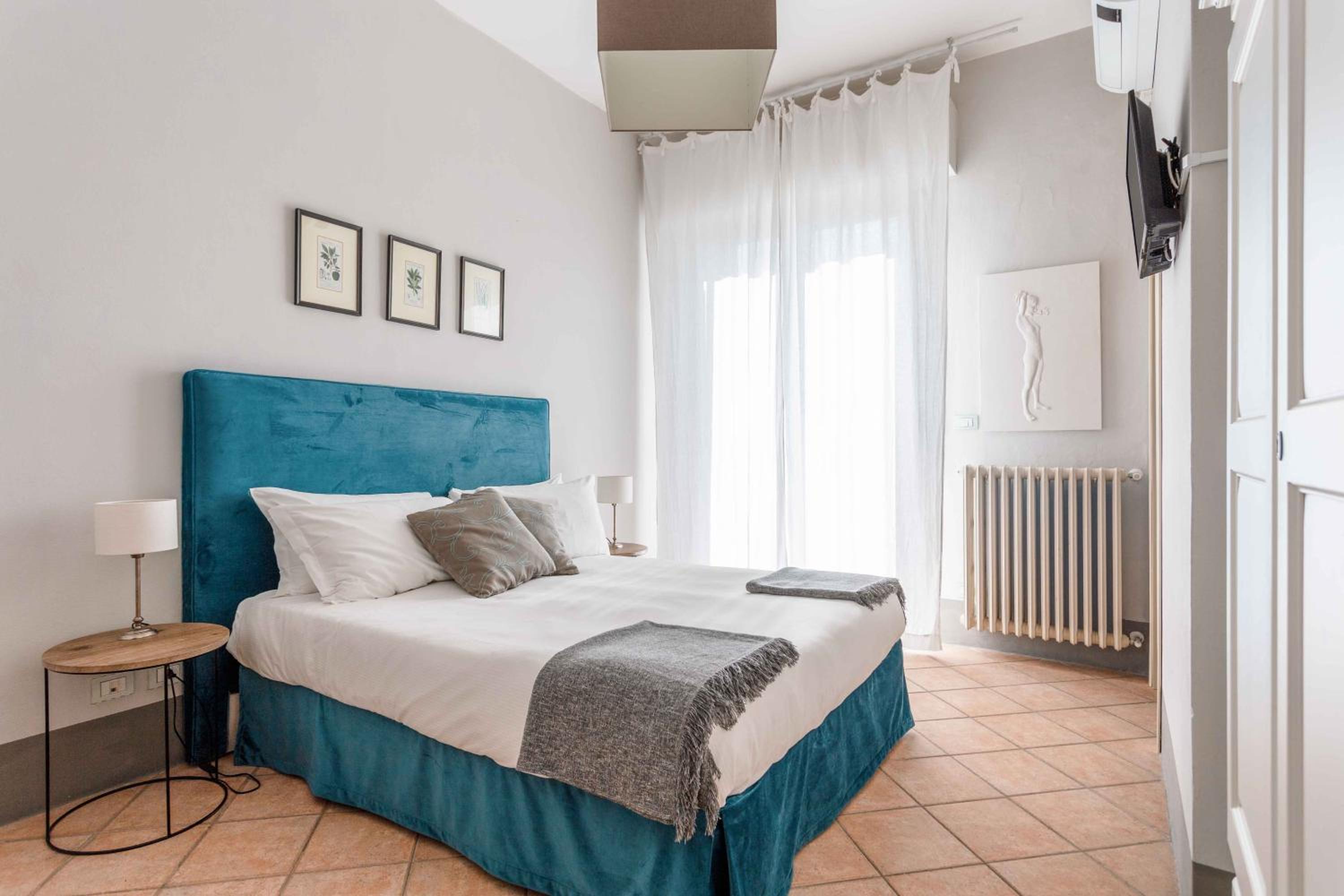 Double Room with Balcony - Photo 1