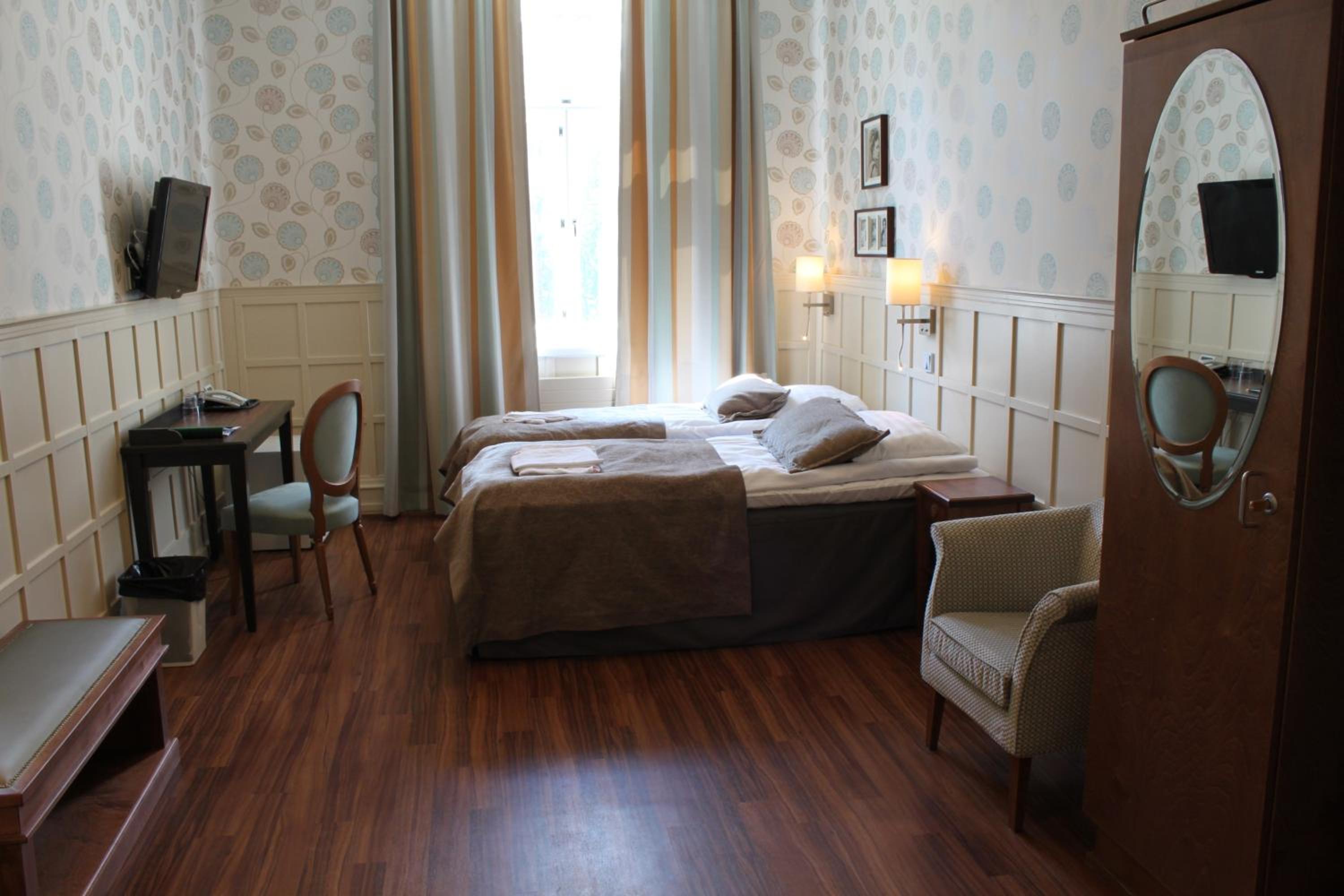 Superior Twin Room - Photo 1