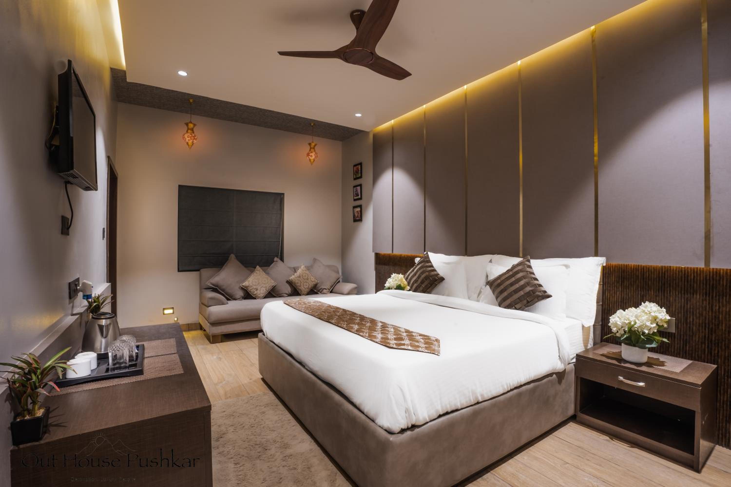 King Room with Garden View - Photo 12