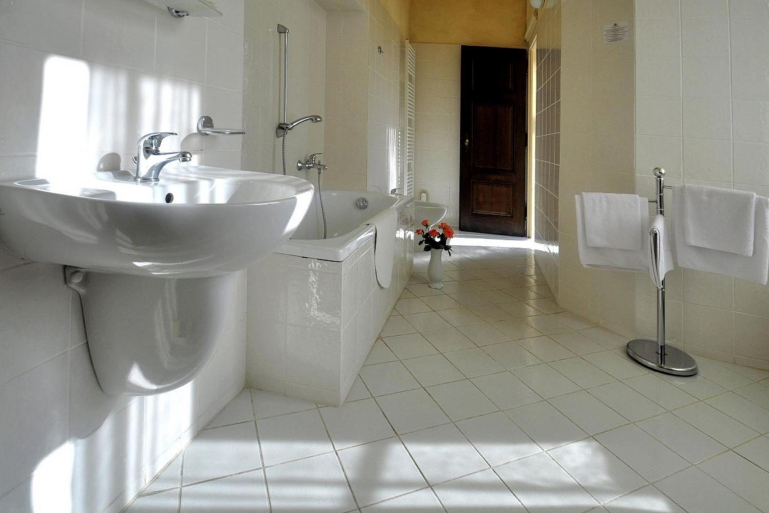 Superior Double or Twin Room - Photo 5