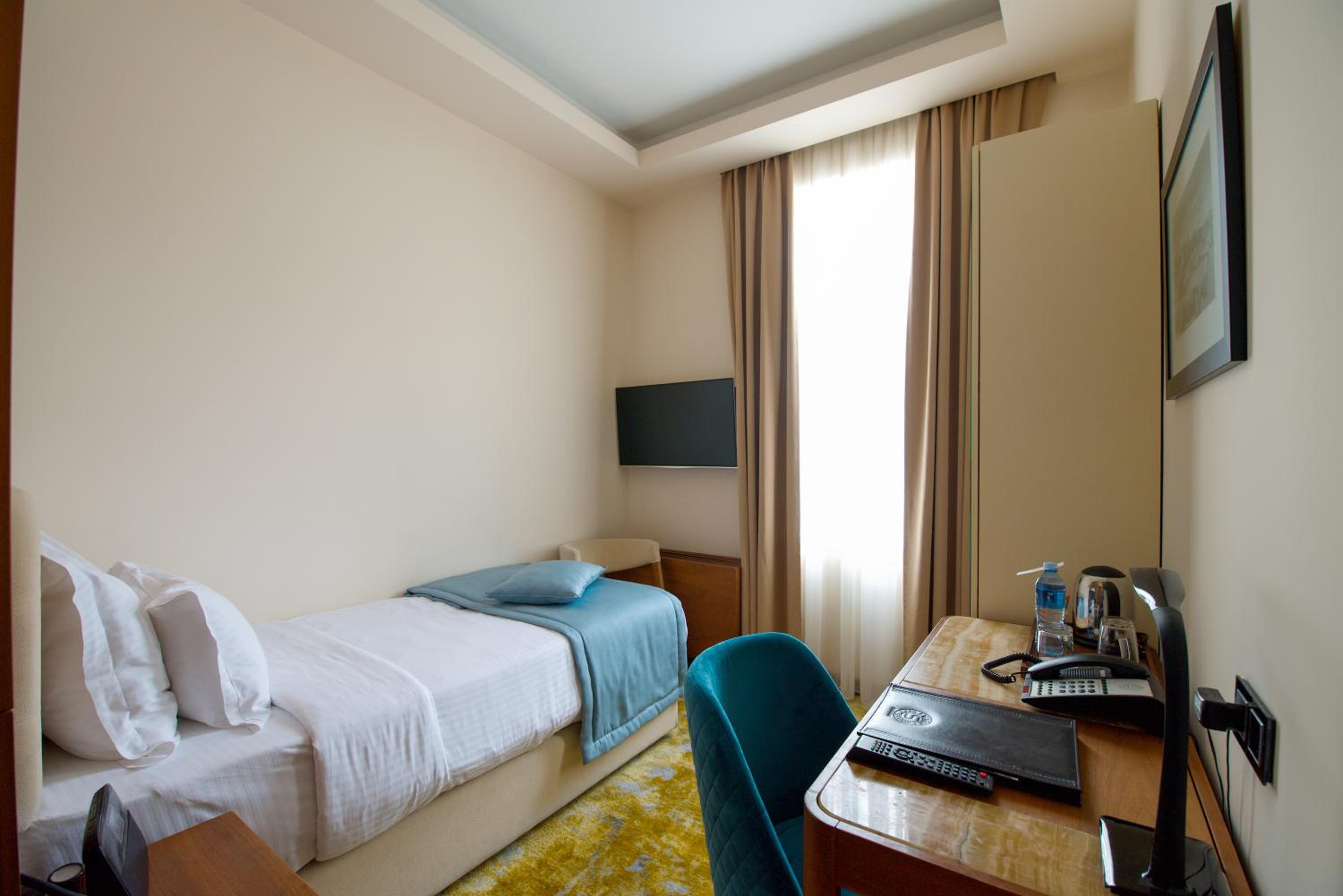 Classic Single Room with Spa Access photo 2