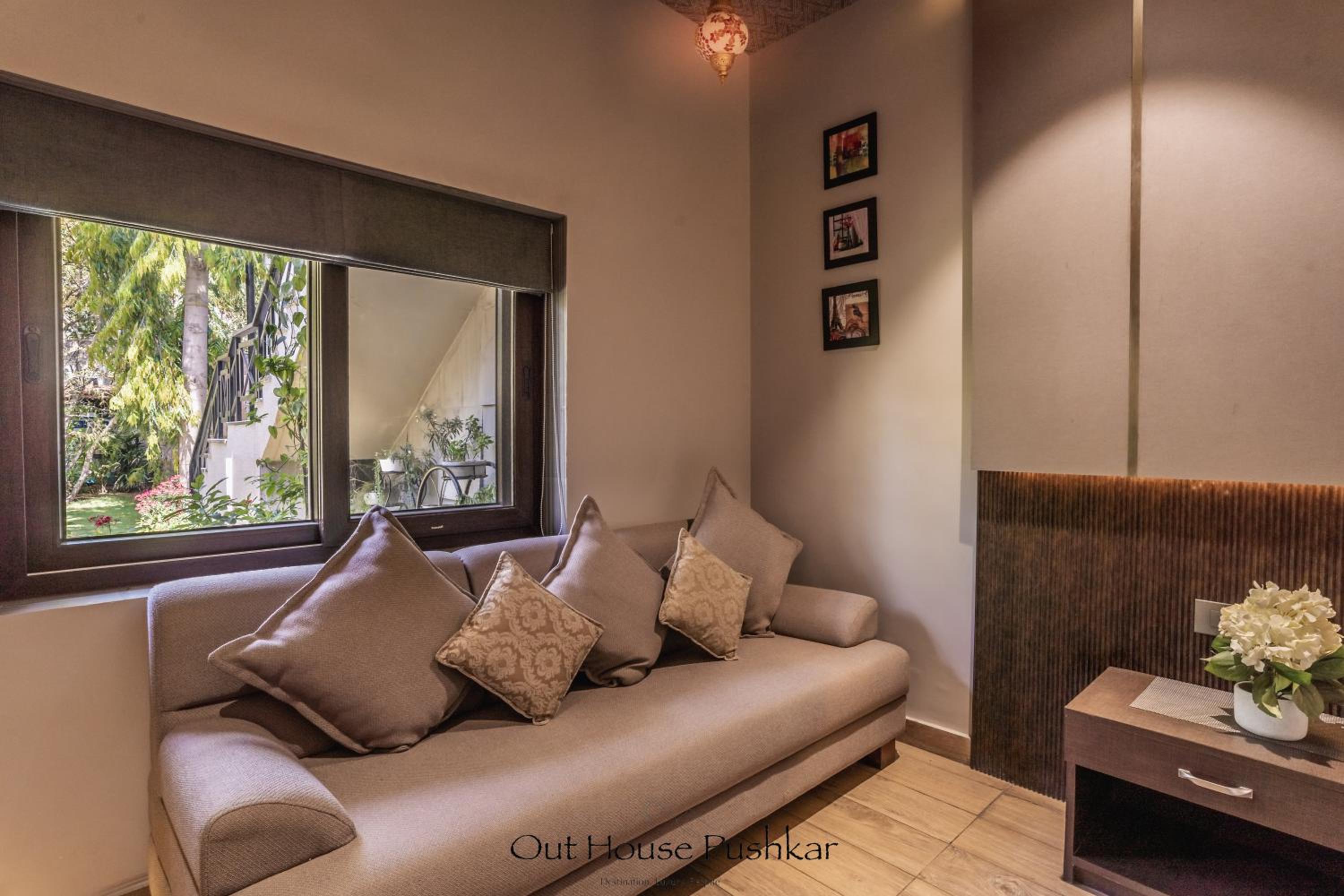 King Room with Garden View - Photo 11