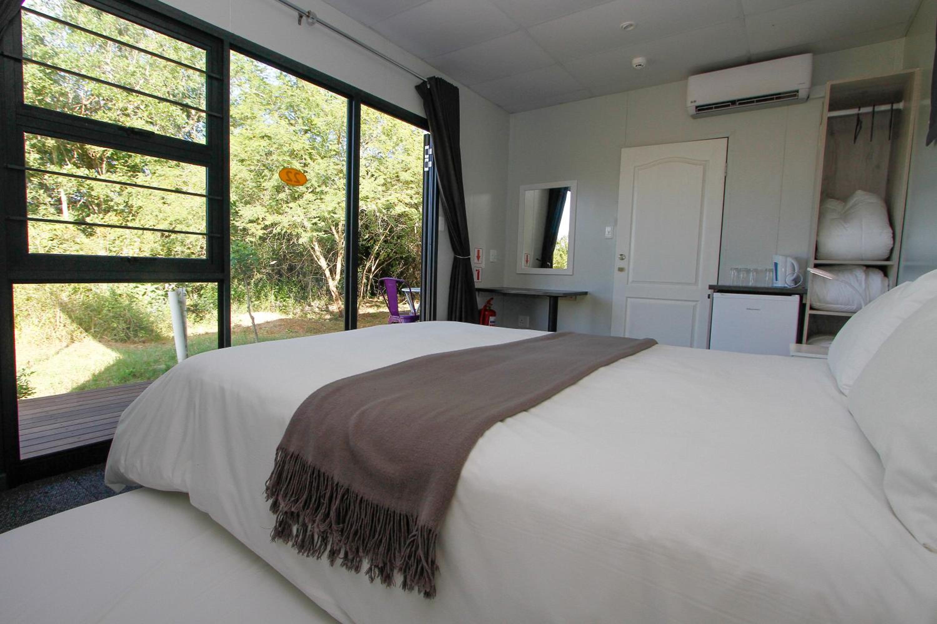 Family Room - Photo 8