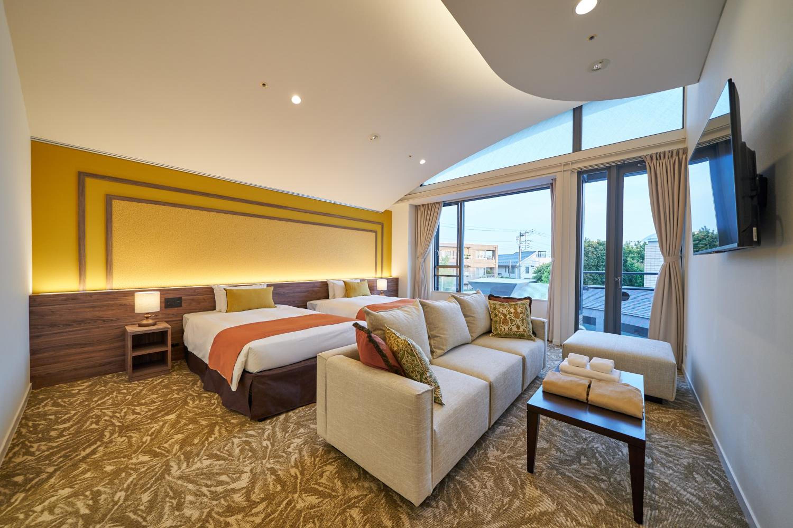 Deluxe Twin Room B thumbnail 5