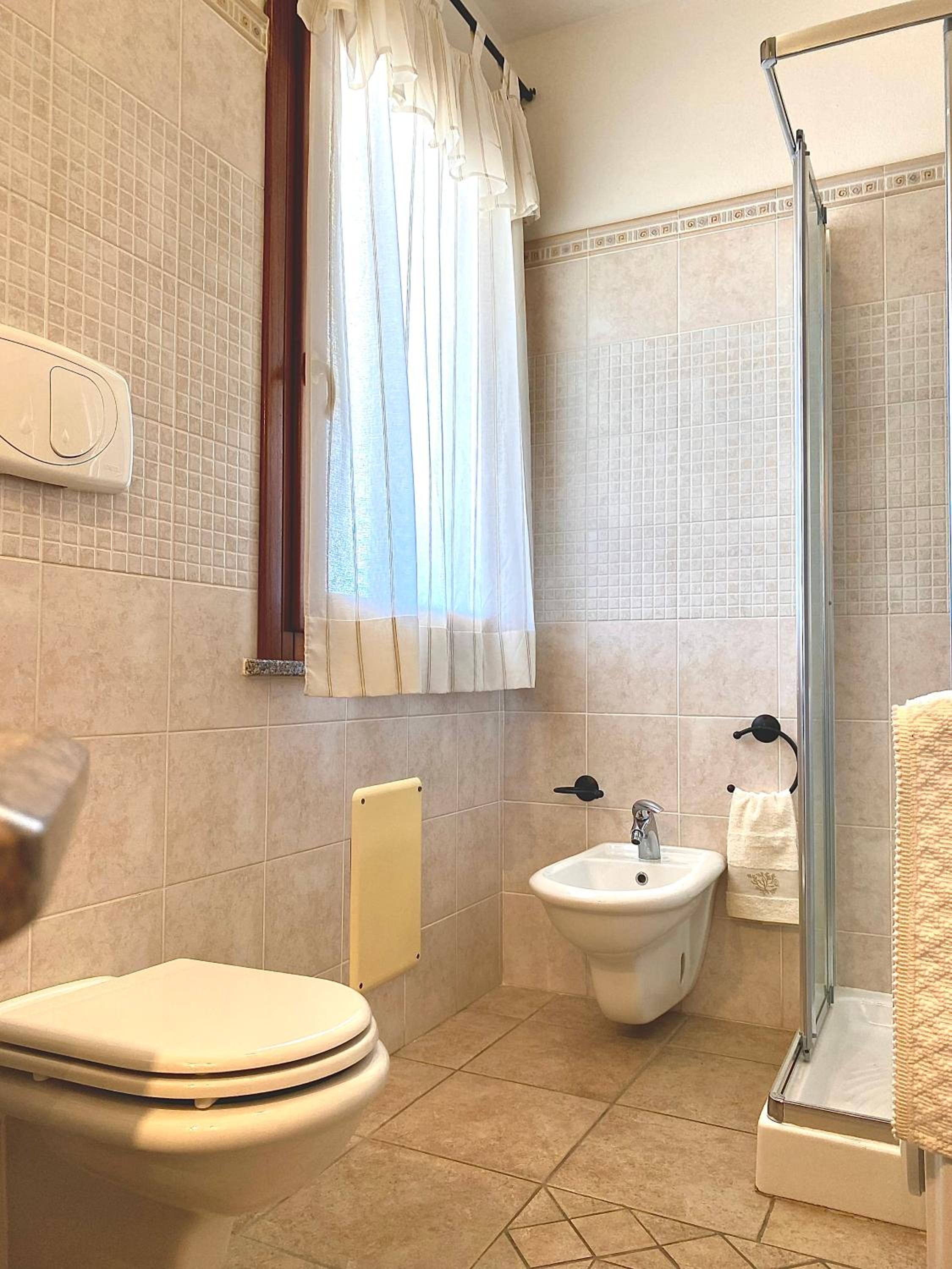 One-Bedroom Apartment with Spa Bath - Photo 9