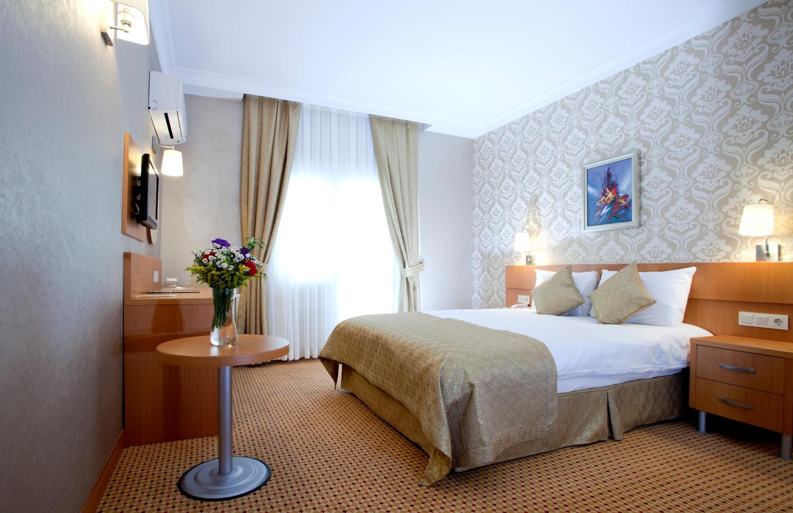 Deluxe Single Room