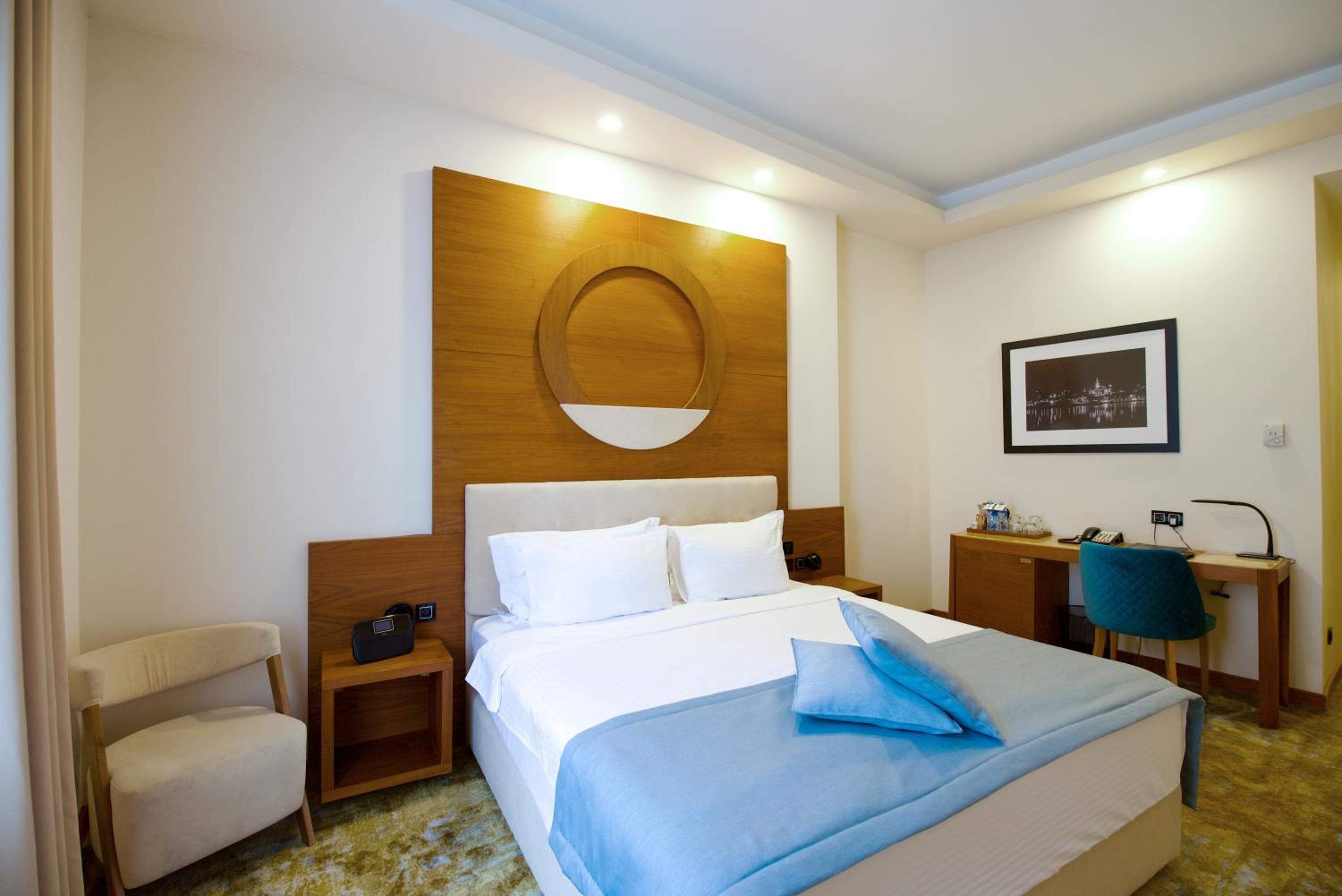 Deluxe Double Room with Spa Access photo 1