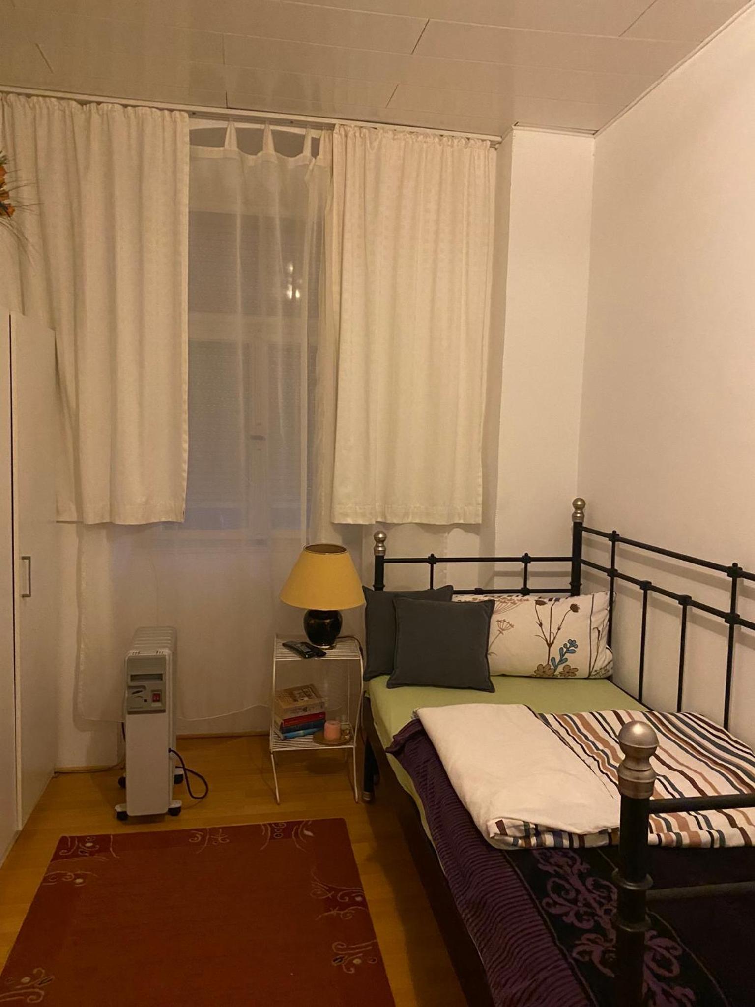Small Single Room photo 1