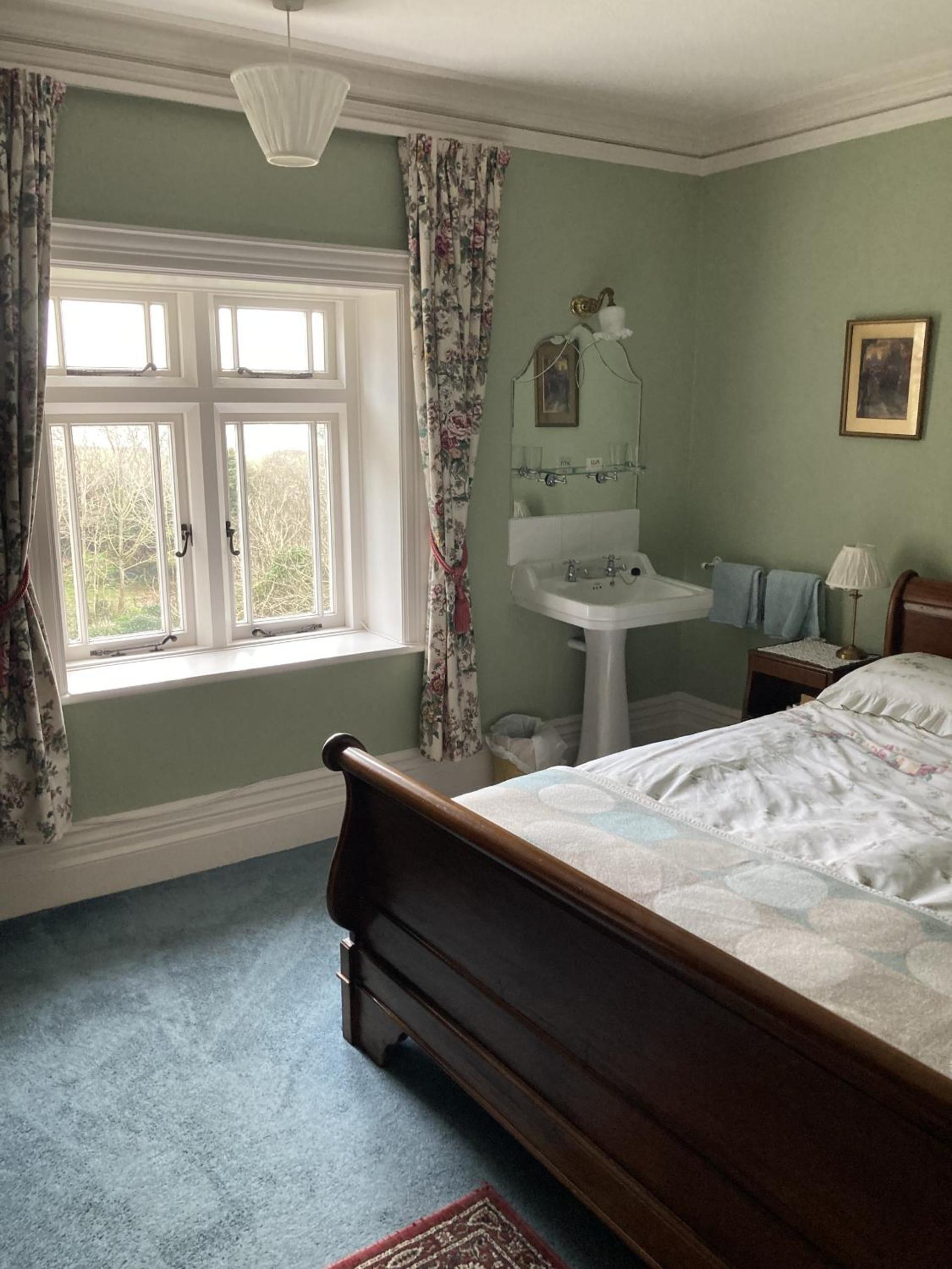 Double Room with Private Bathroom photo 2