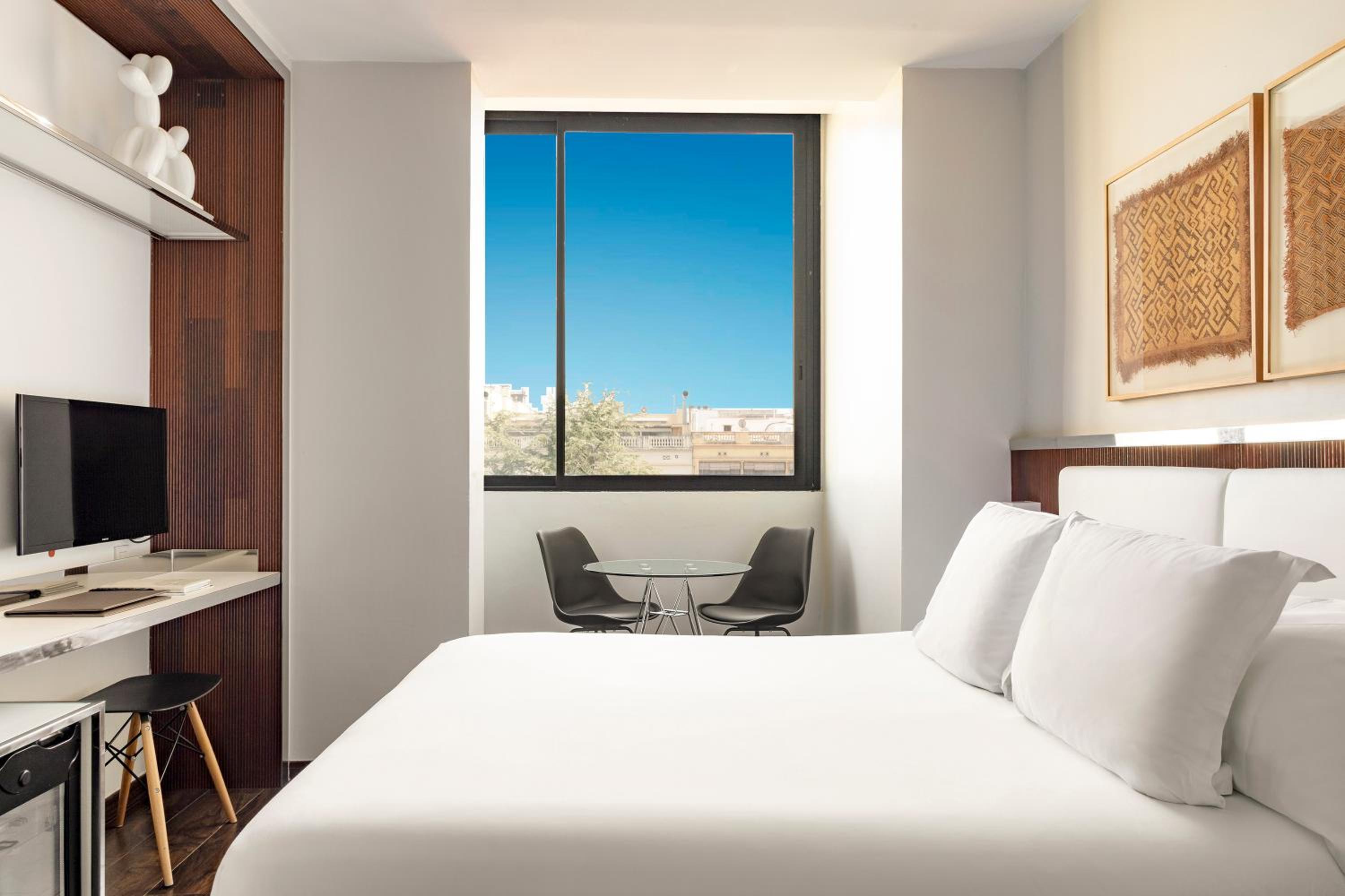 Executive Double or Twin Room thumbnail 6