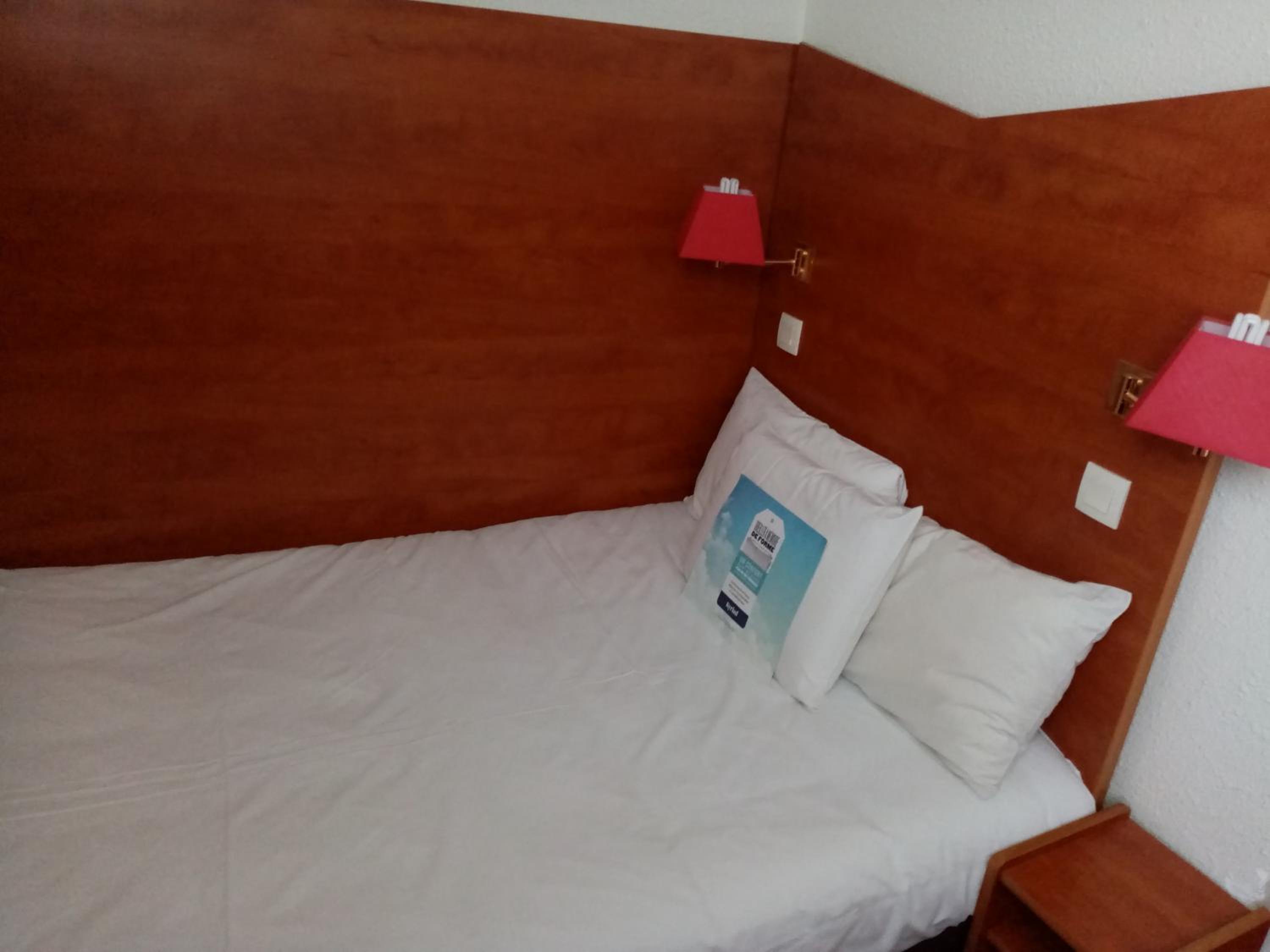 One Single Bed photo 1